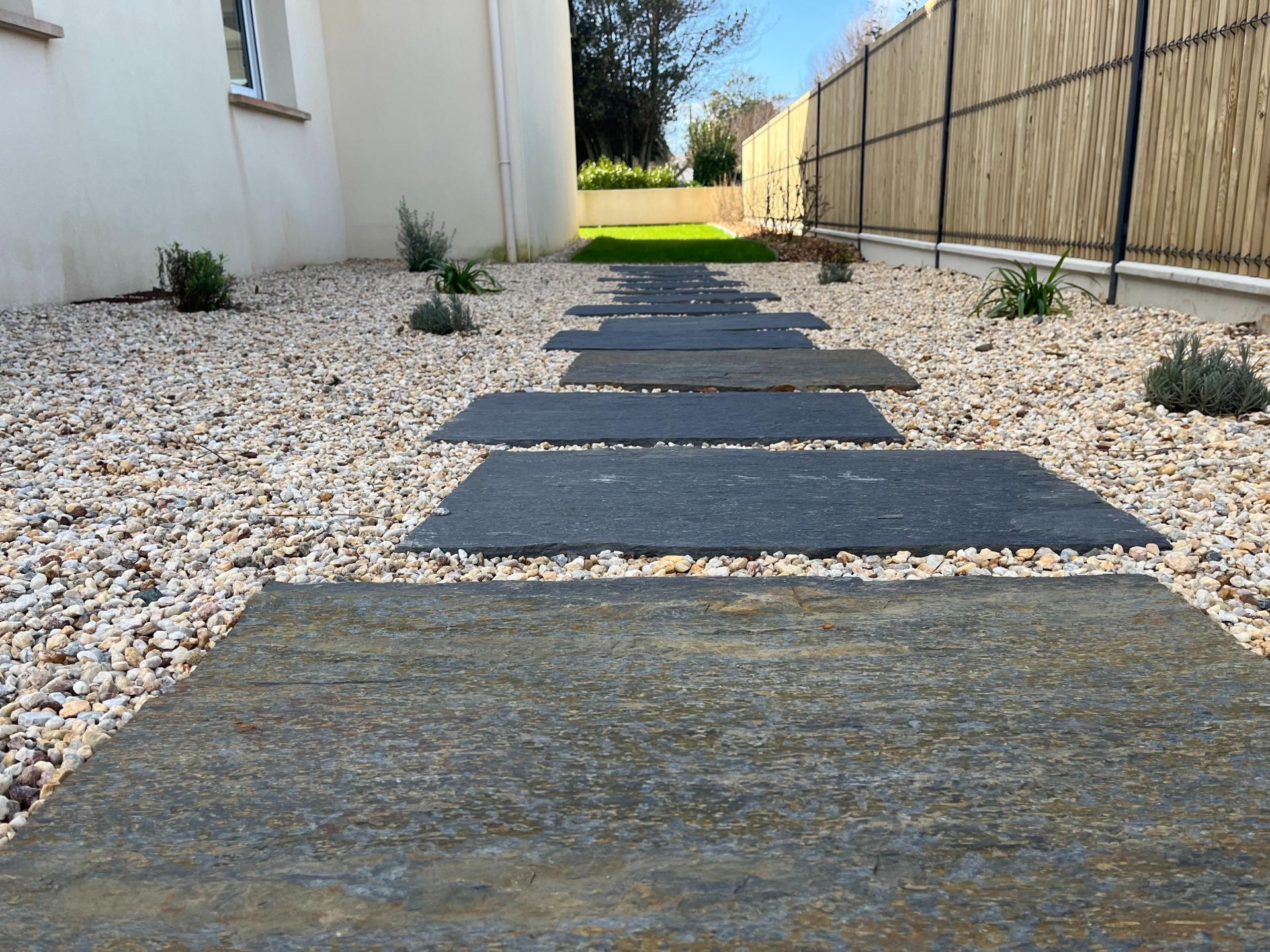 Photo 4 of the listing.