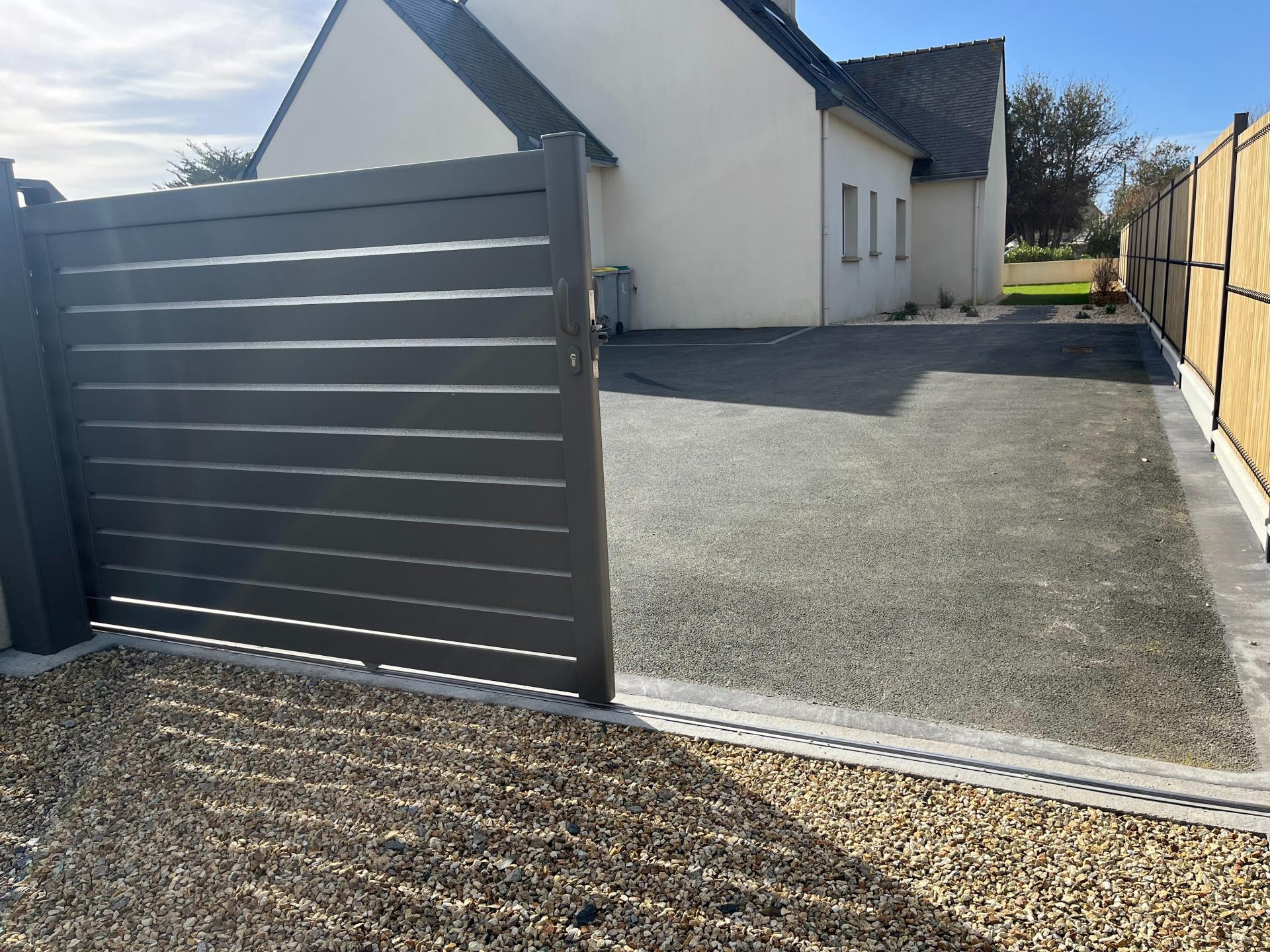 Photo 5 of the listing.