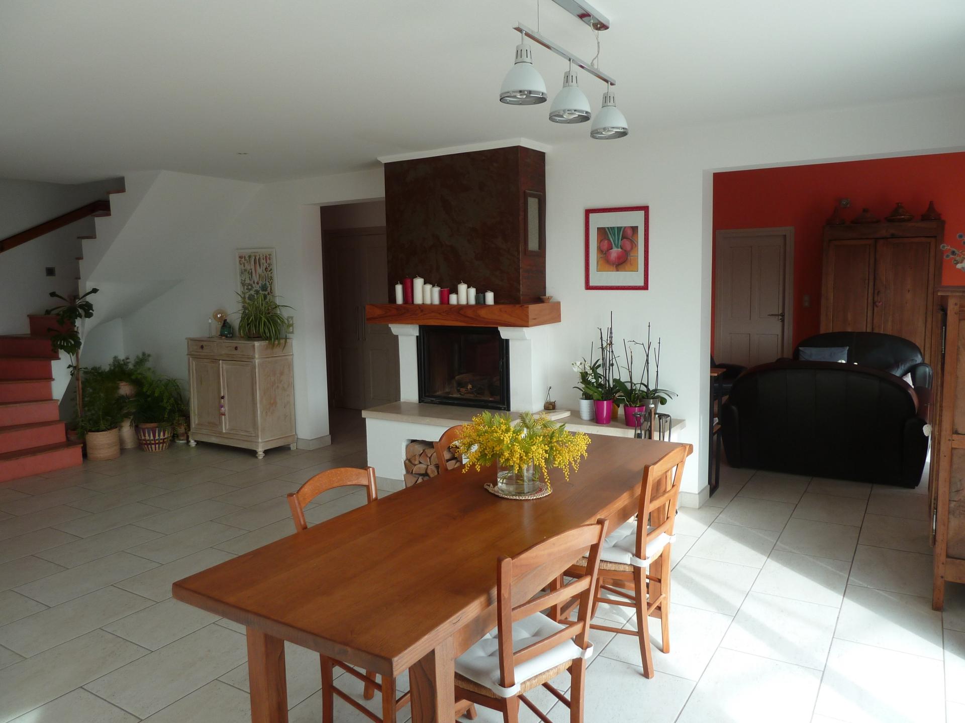 Photo 5 of the listing.