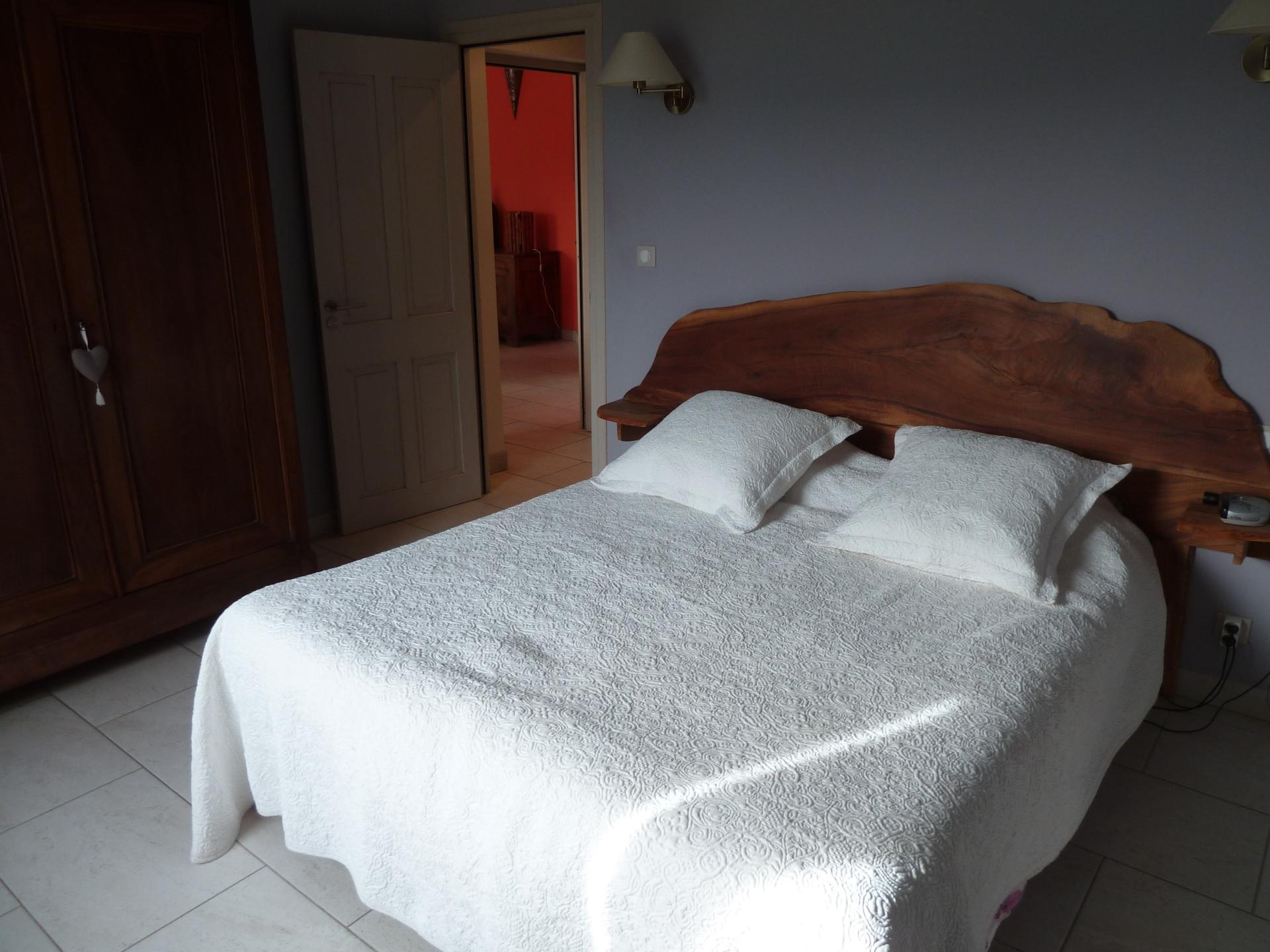 Photo 9 of the listing.