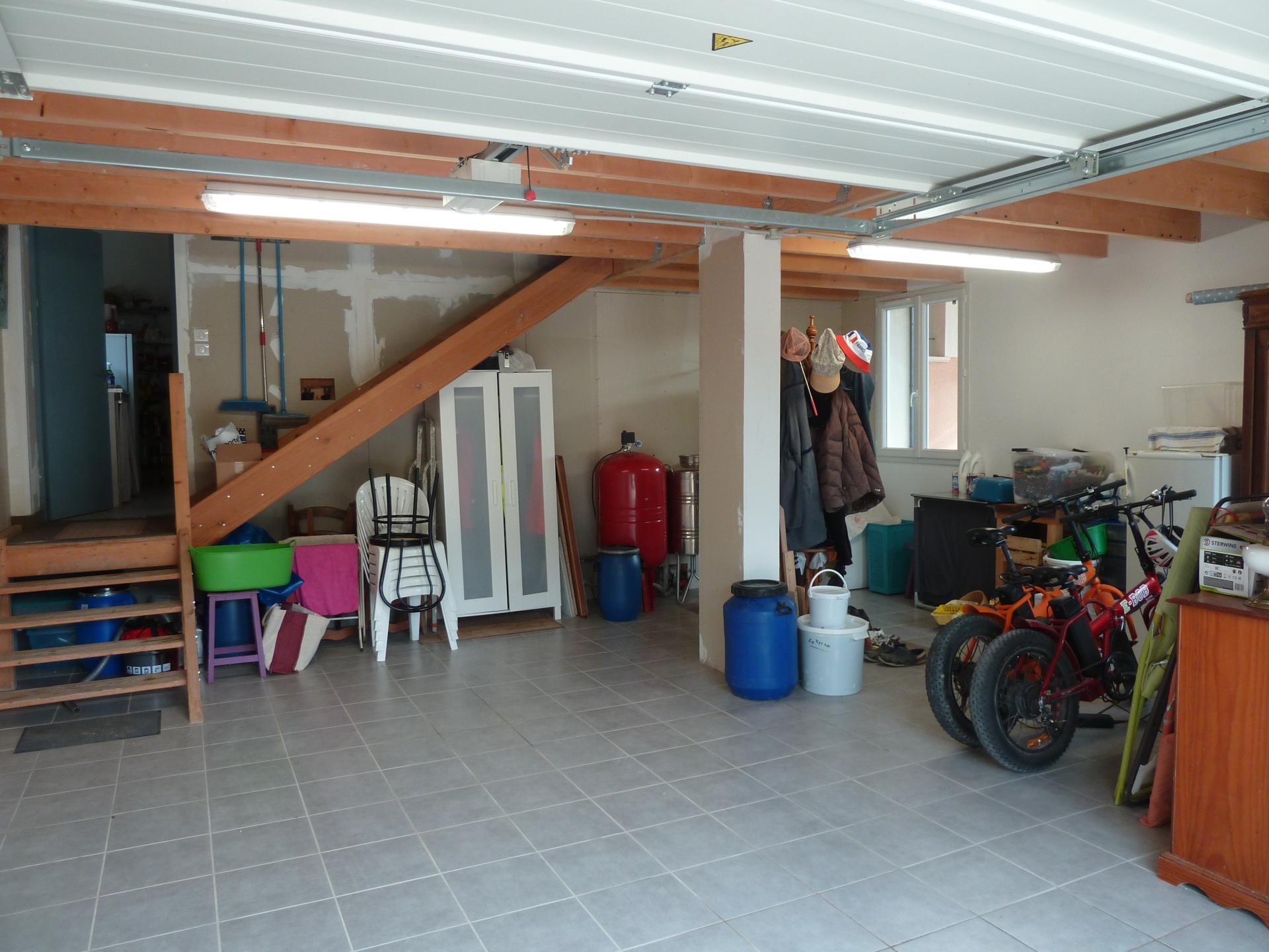 Photo 13 of the listing.