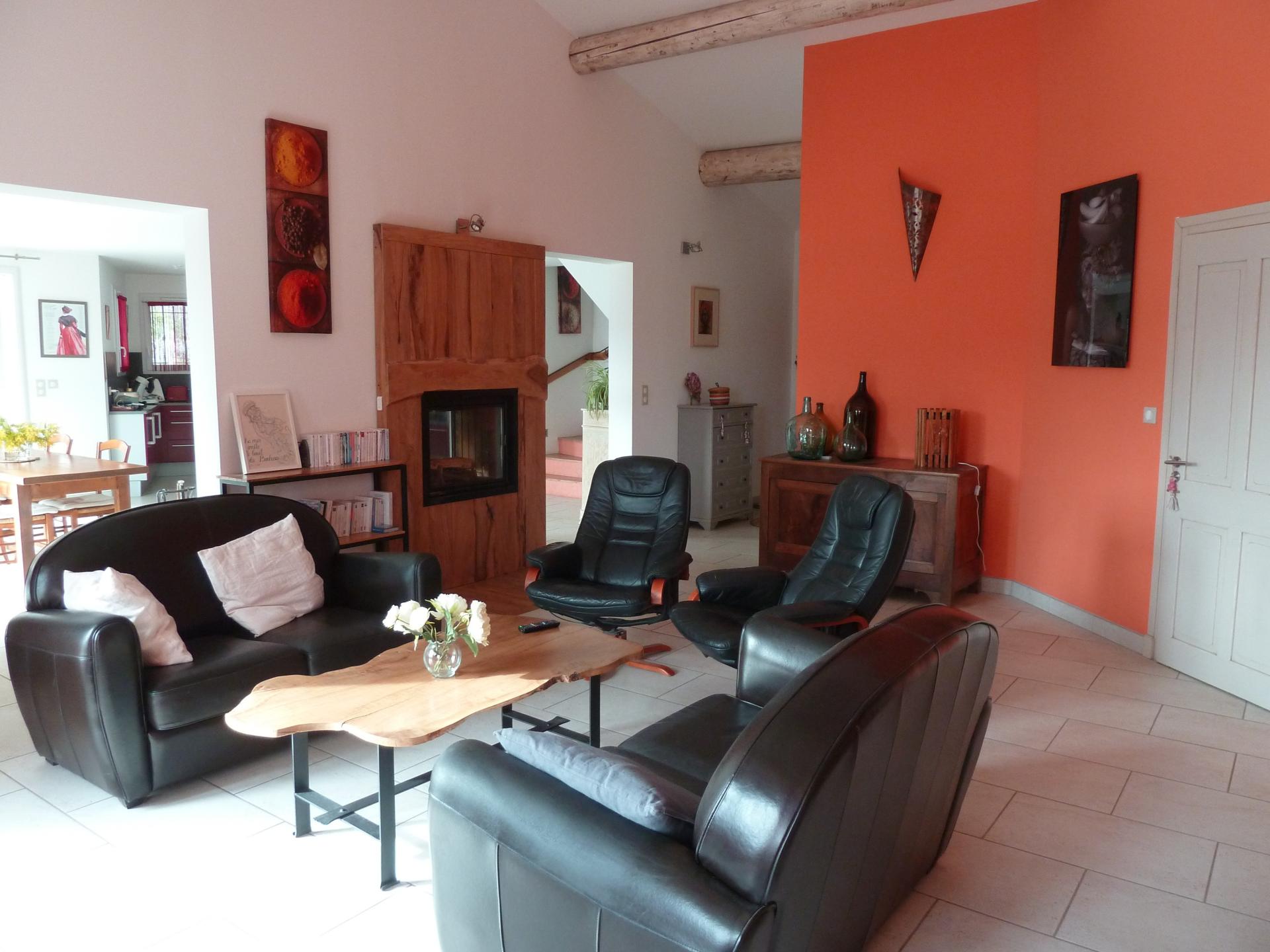 Photo 7 of the listing.