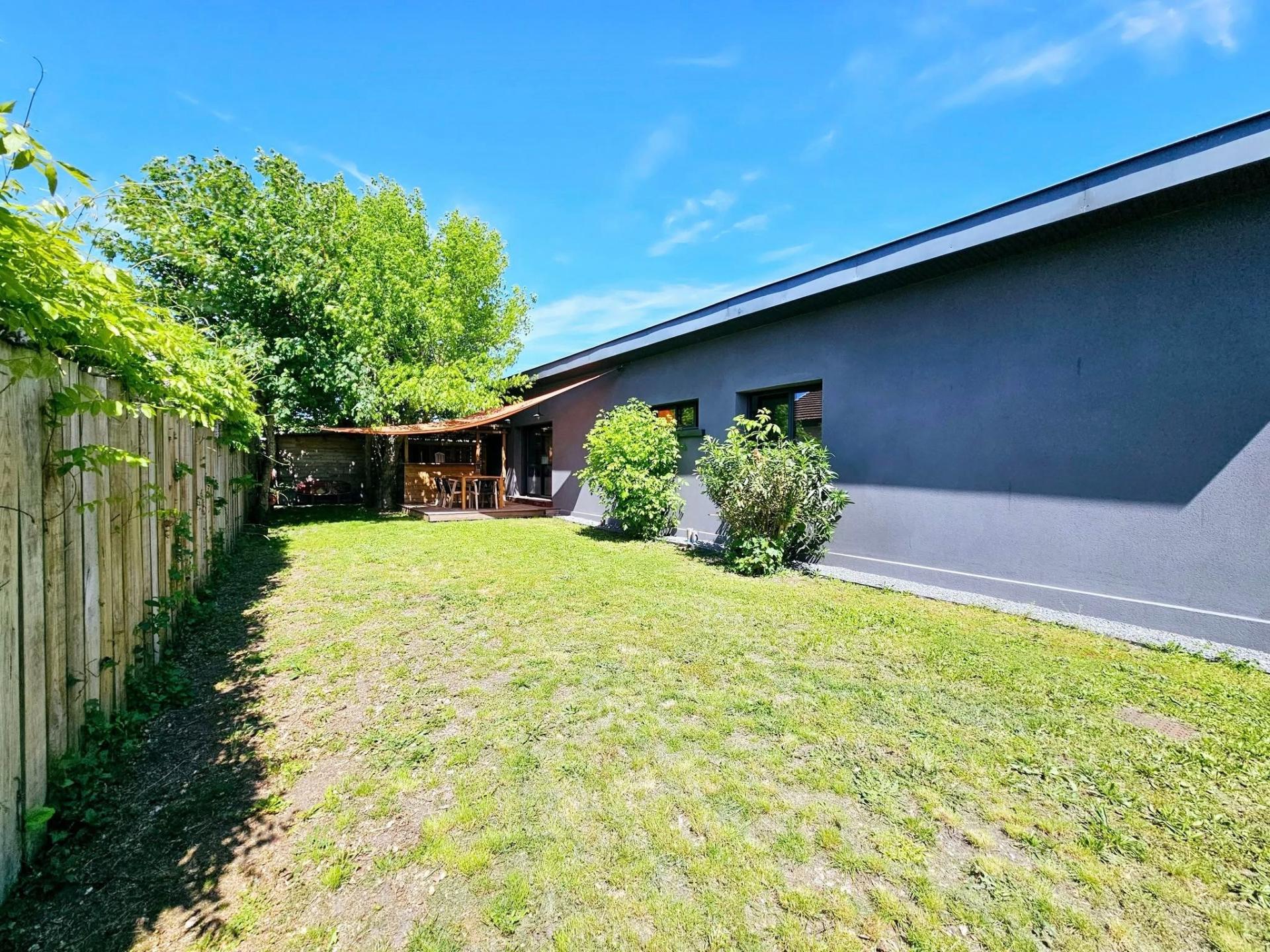 Photo 18 of the listing.