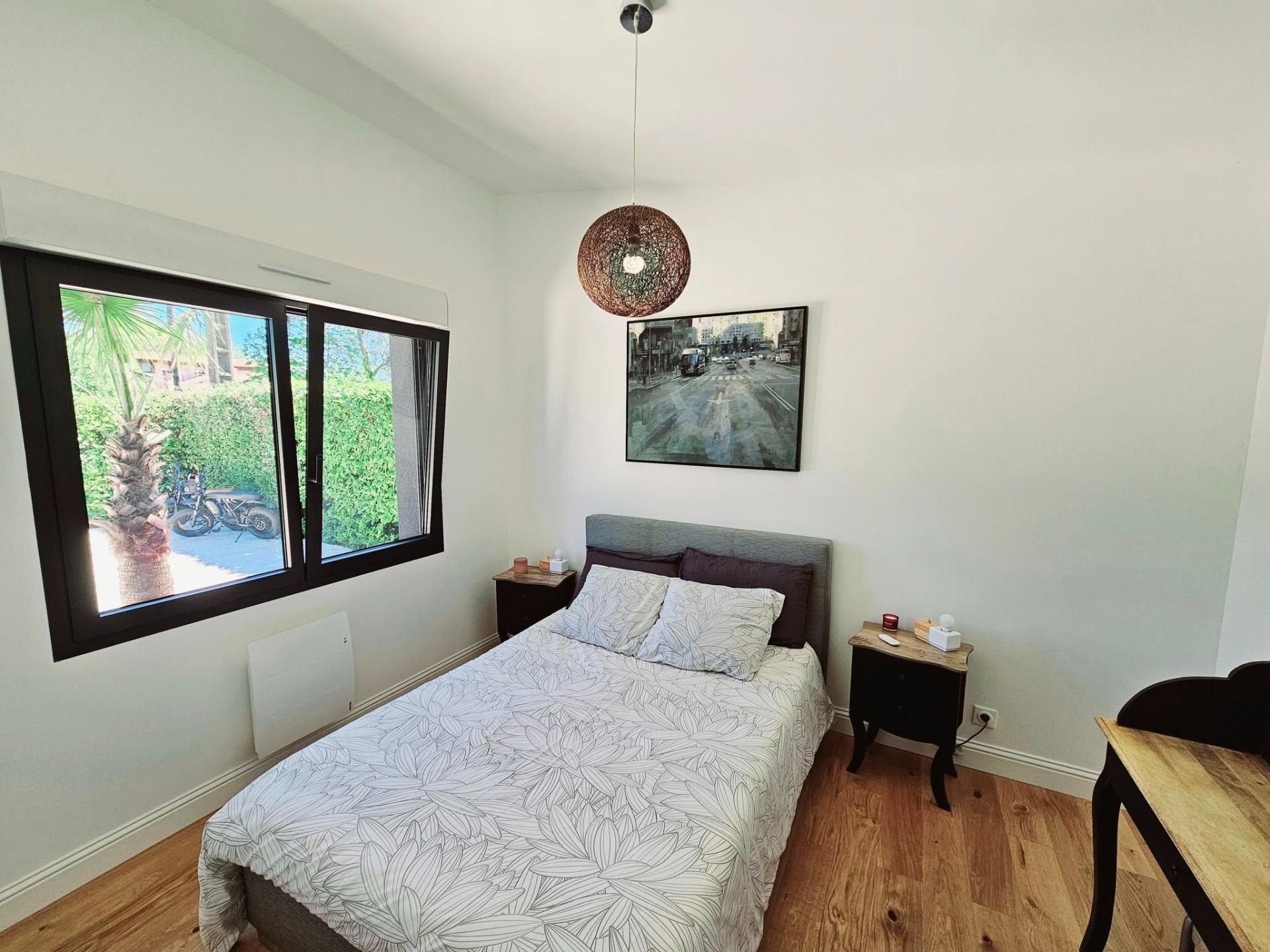 Photo 12 of the listing.