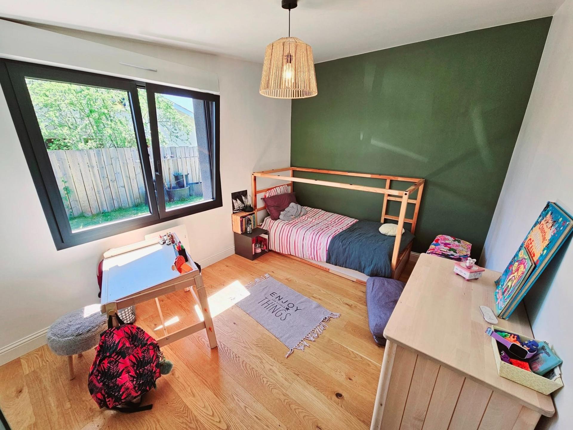 Photo 14 of the listing.