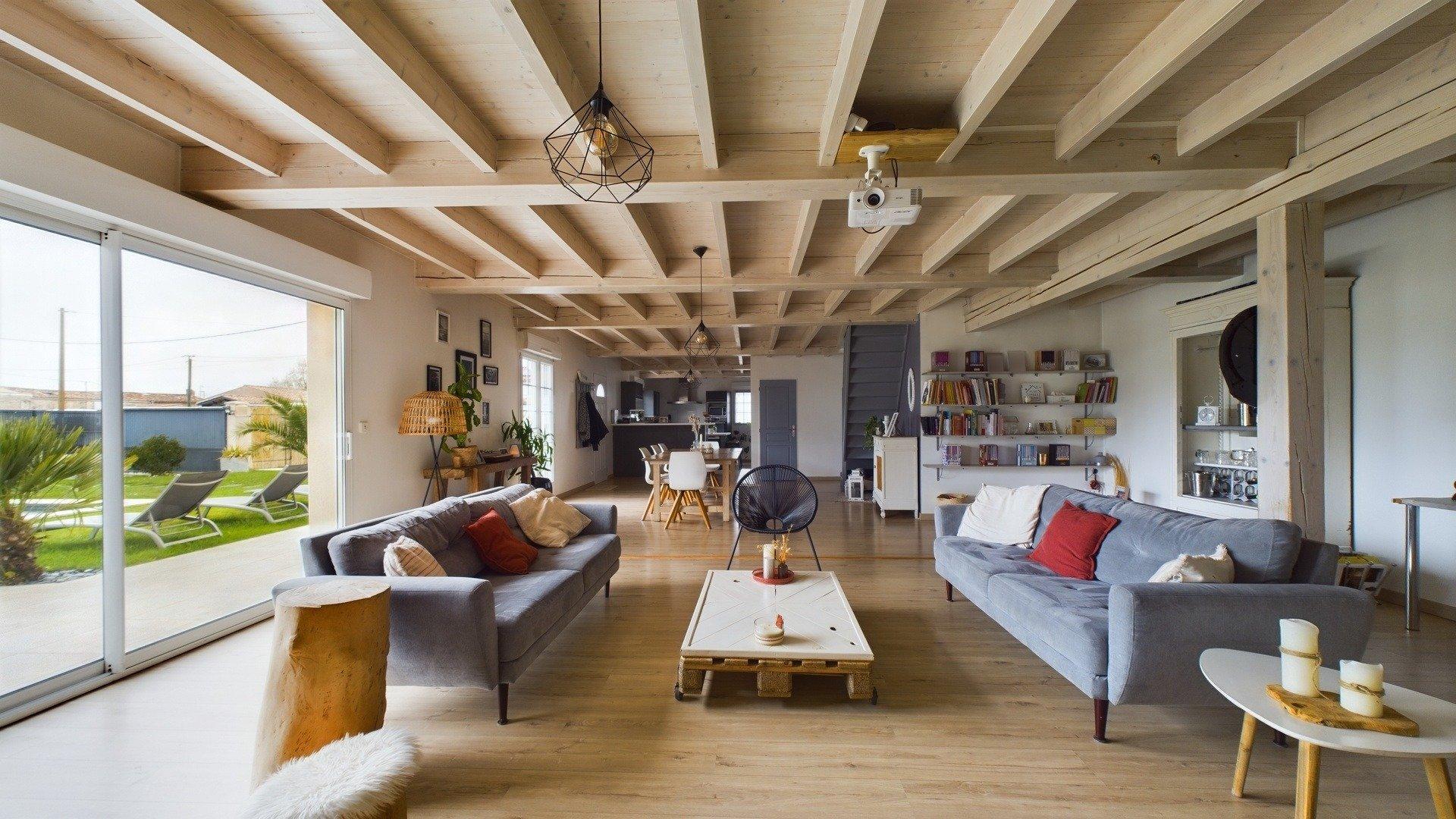 Photo 5 of the listing.