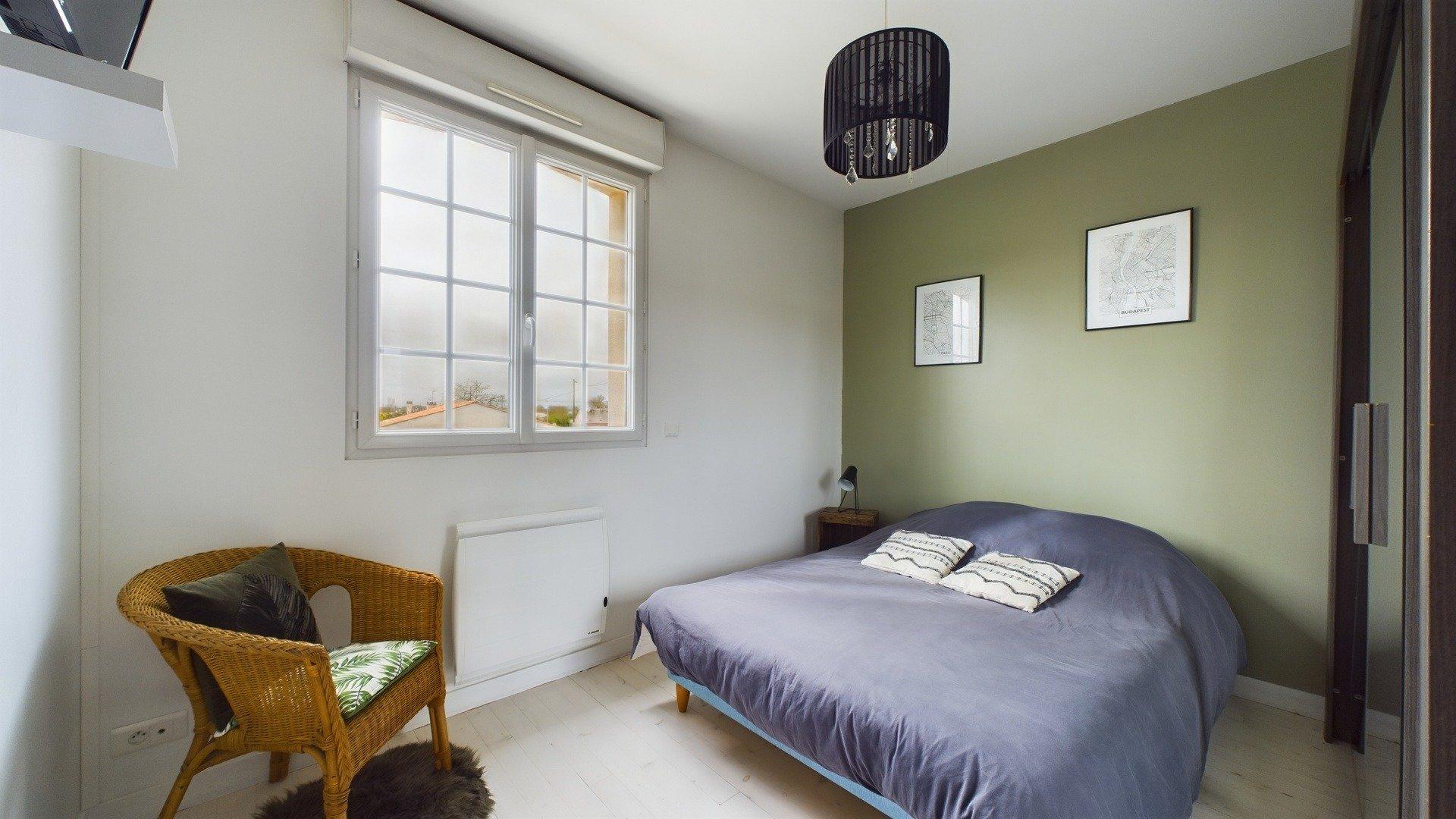 Photo 9 of the listing.