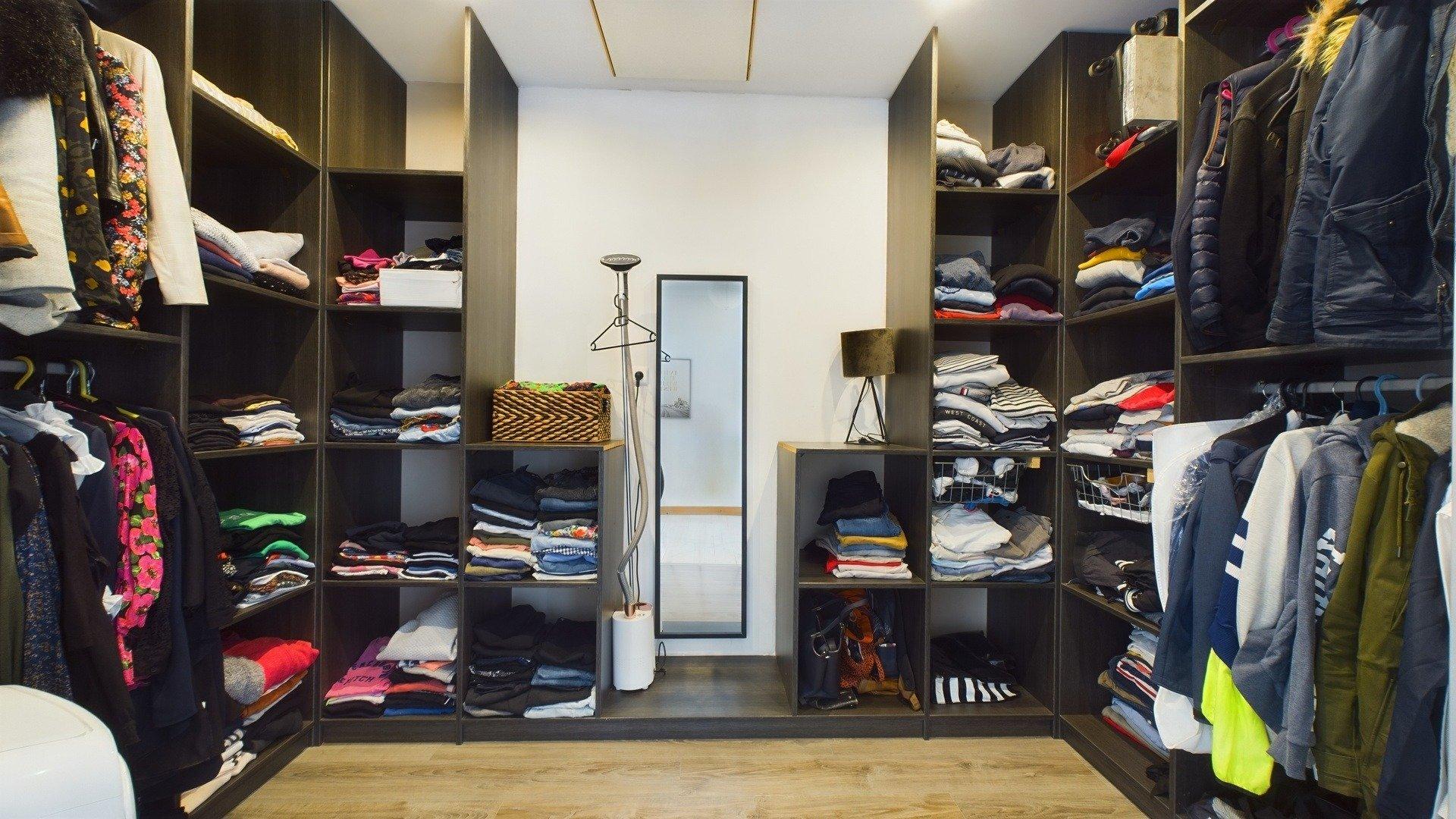 Photo 13 of the listing.