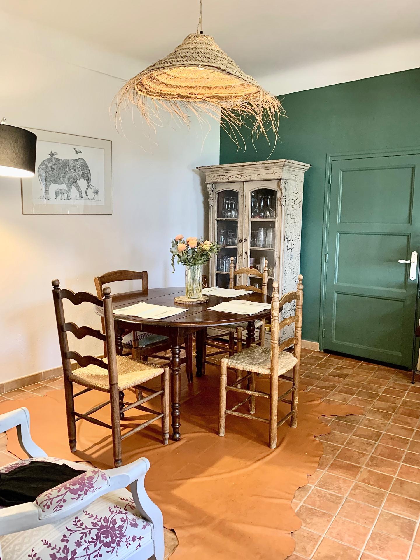 Photo 4 of the listing.