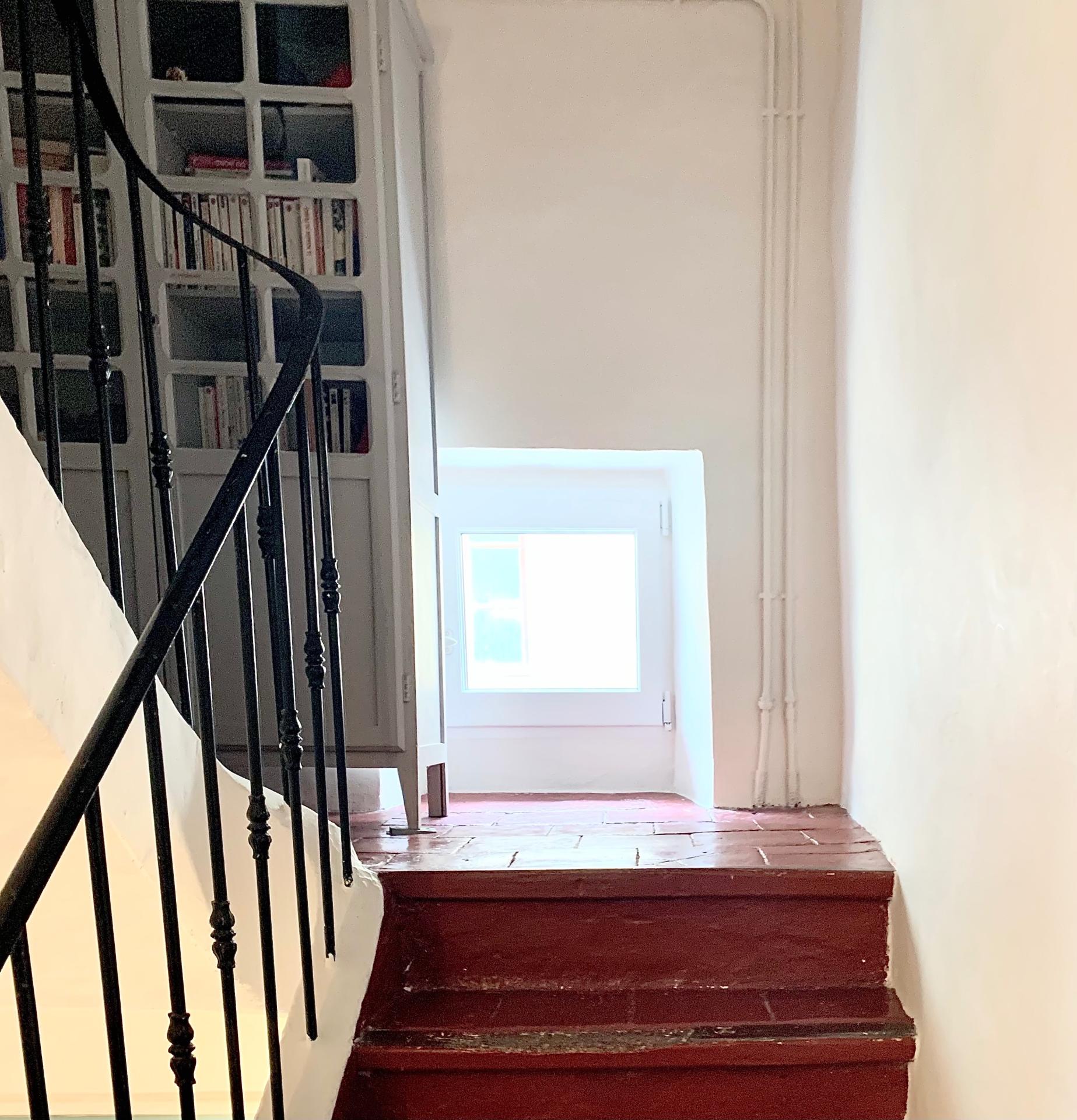 Photo 8 of the listing.