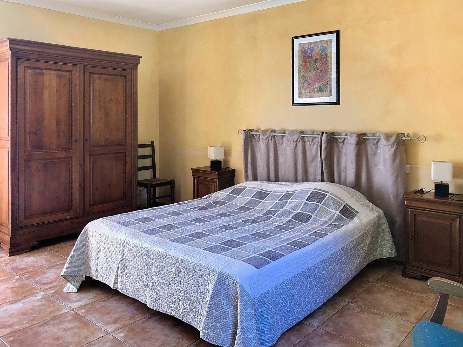 Photo 7 of the listing.