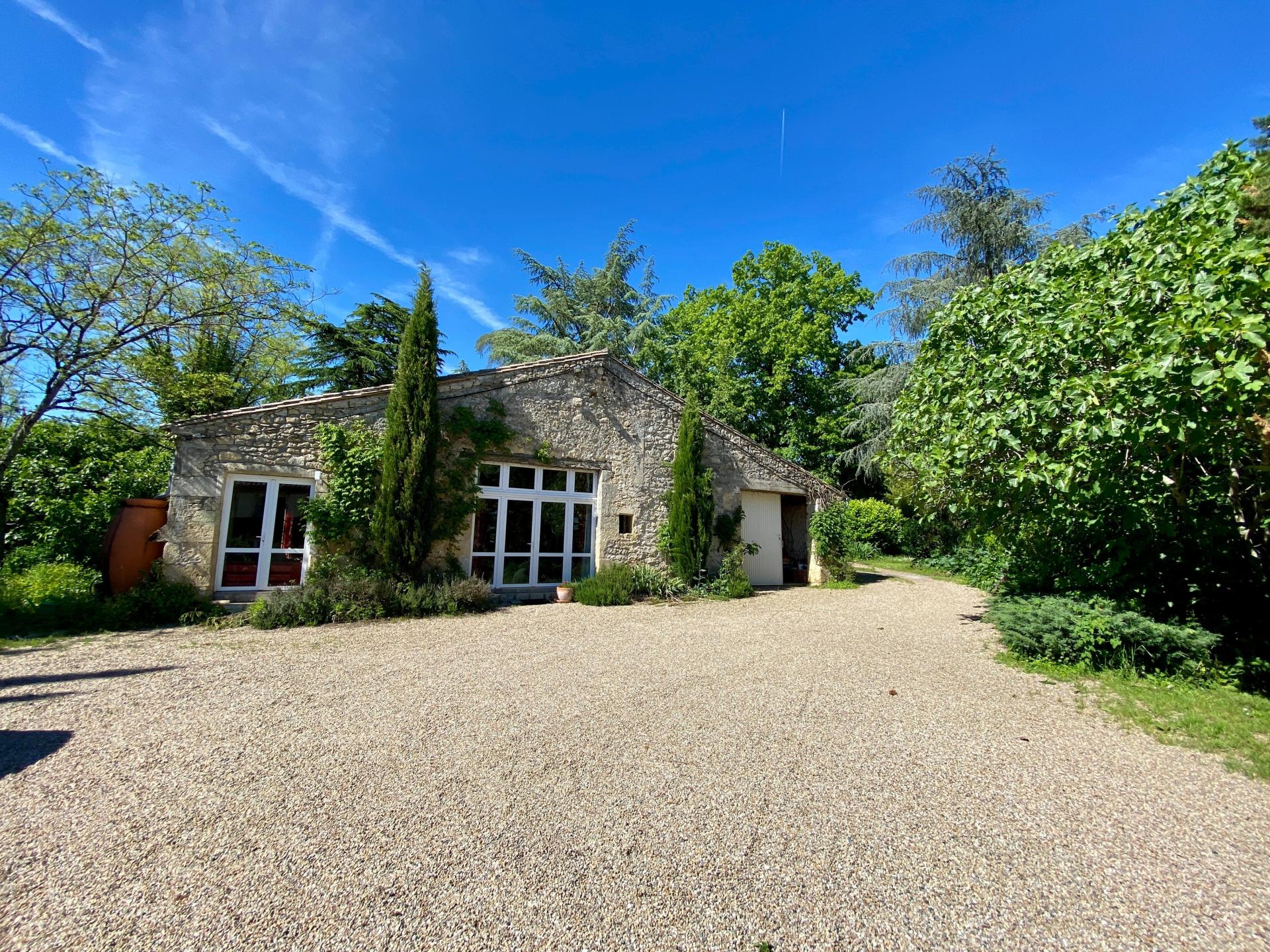 Photo 6 of the listing.