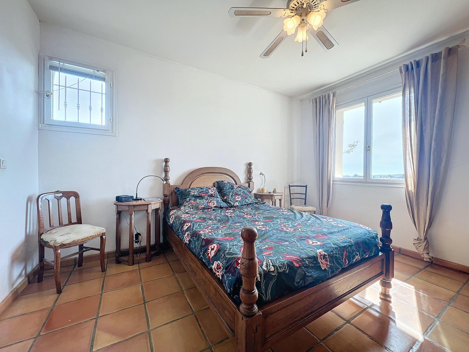 Photo 6 of the listing.