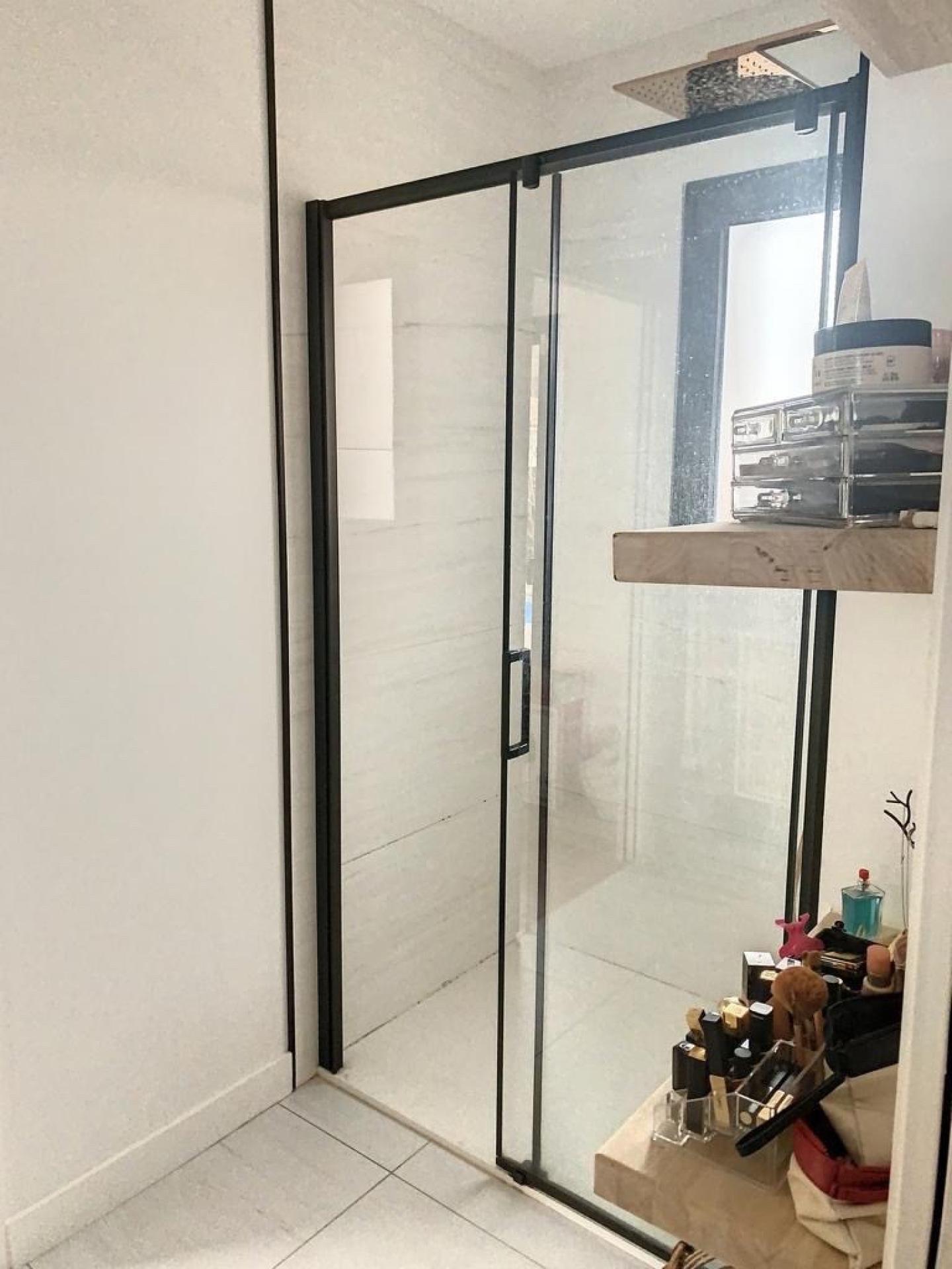 Photo 5 of the listing.