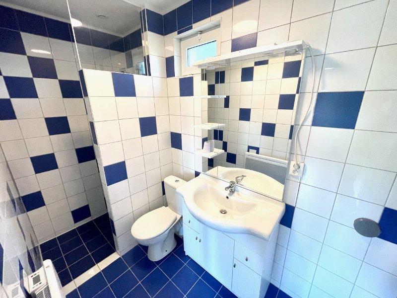 Photo 21 of the listing.