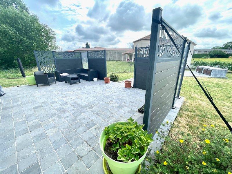 Photo 17 of the listing.