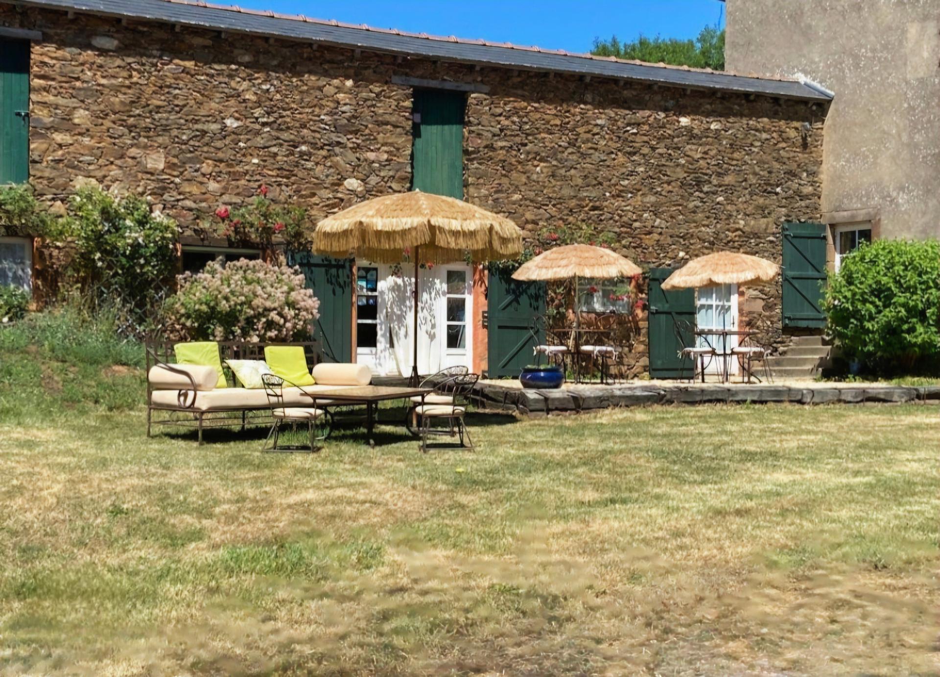 Photo 9 of the listing.