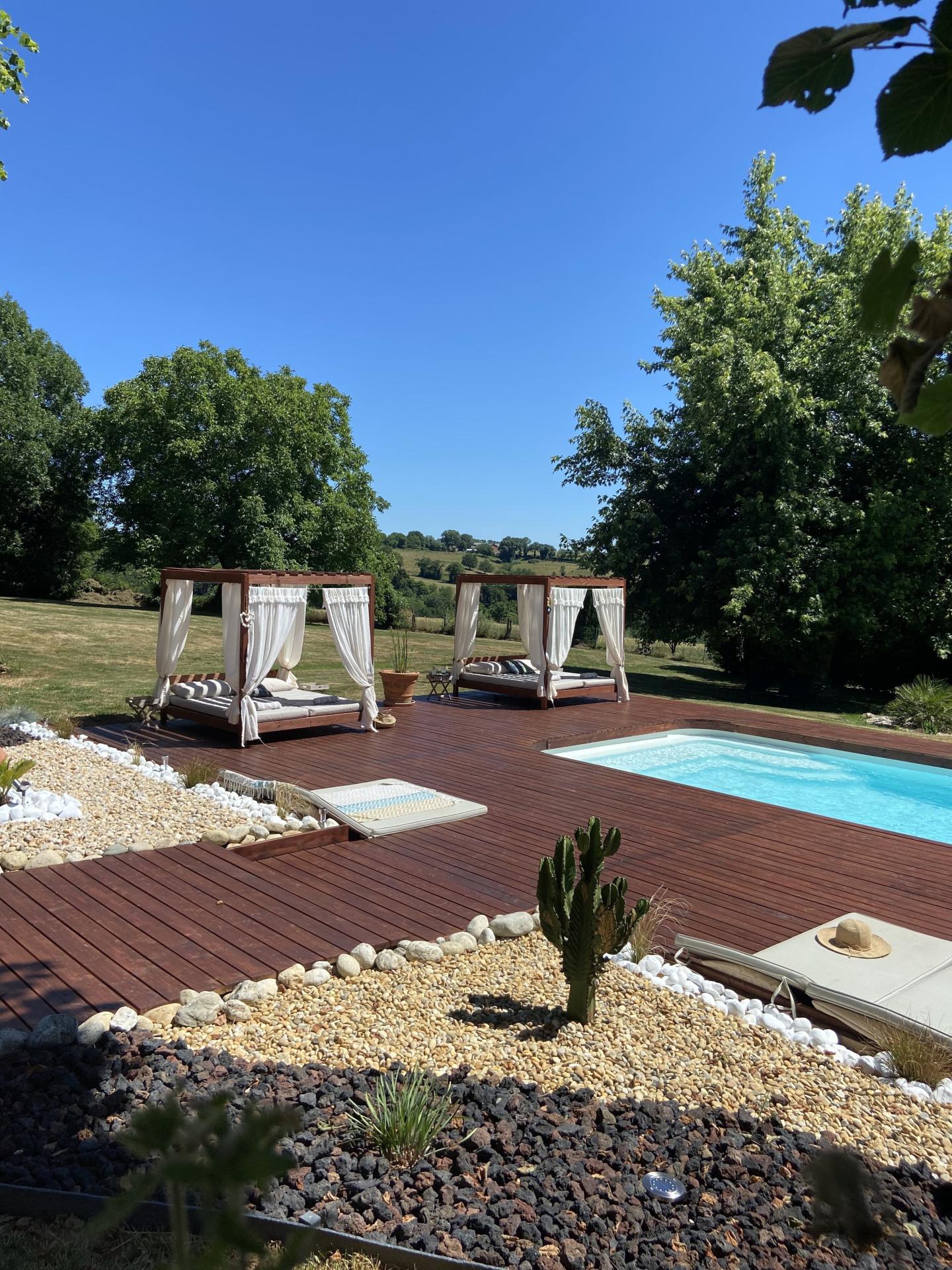 Photo 5 of the listing.