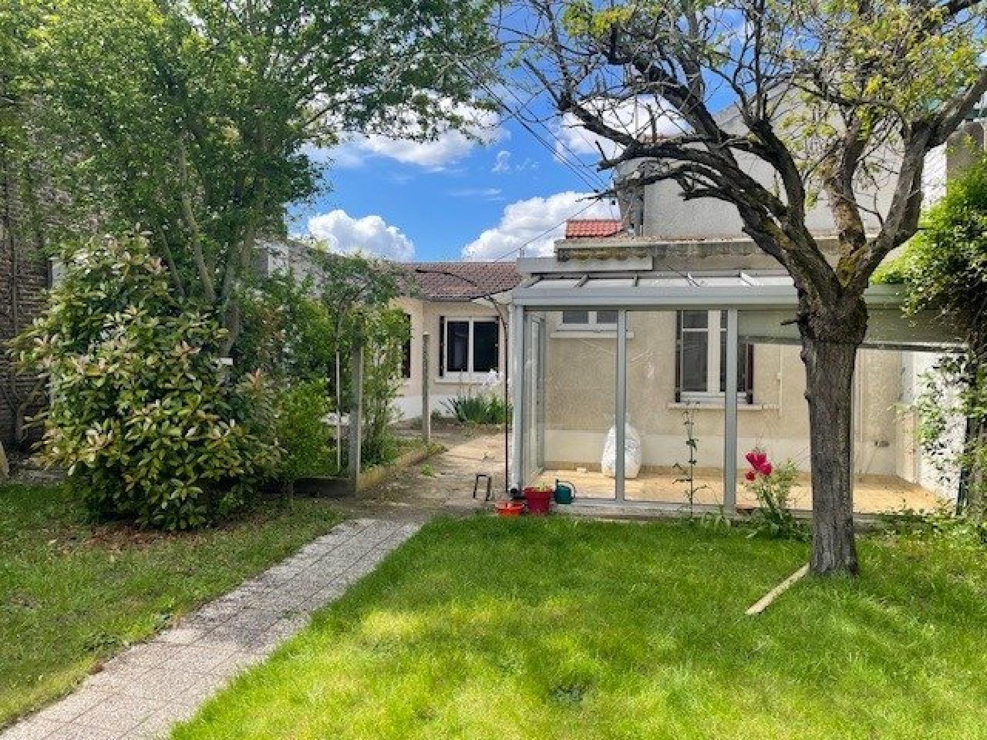 Photo 13 of the listing.