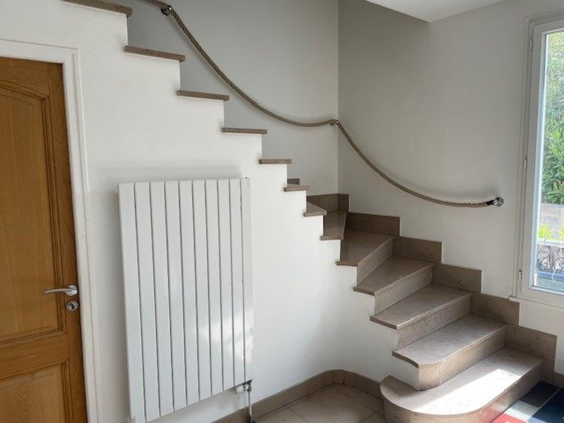 Photo 6 of the listing.