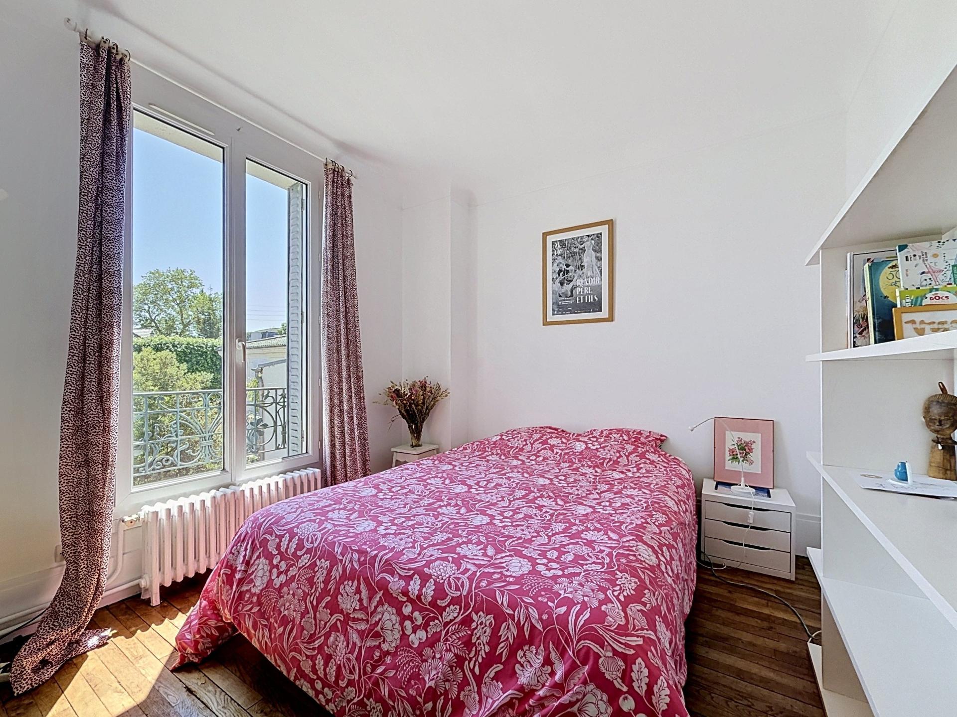 Photo 6 of the listing.