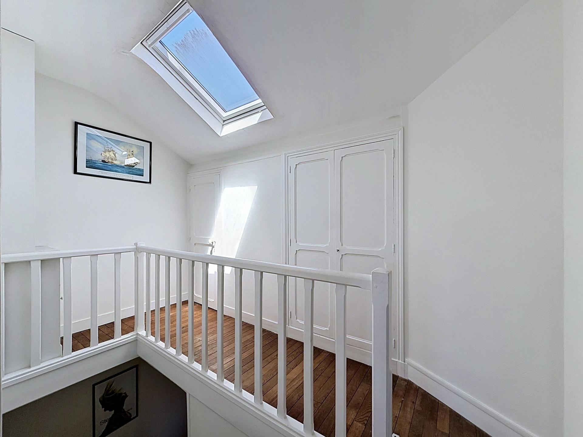 Photo 11 of the listing.