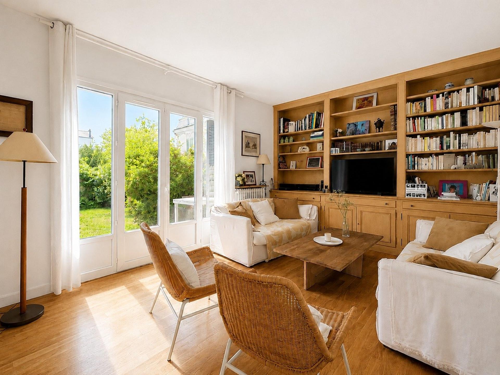 Photo 4 of the listing.