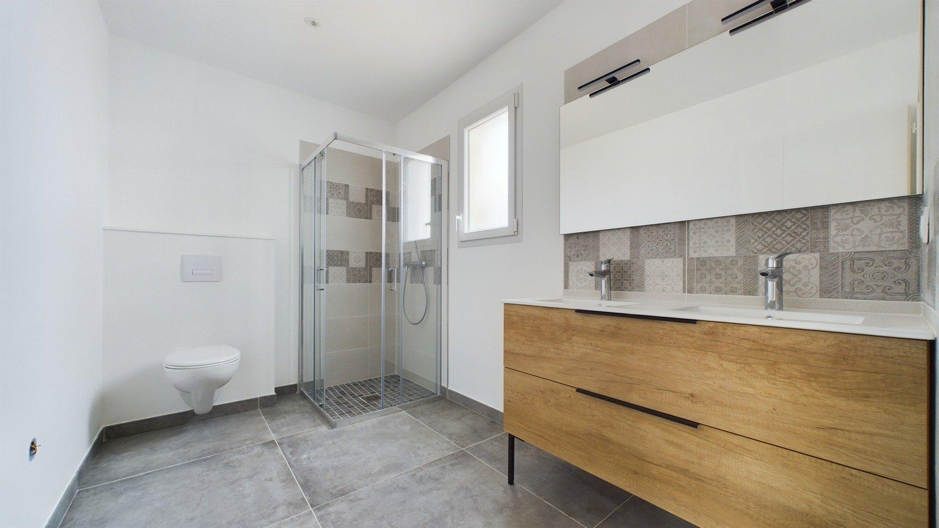 Photo 10 of the listing.