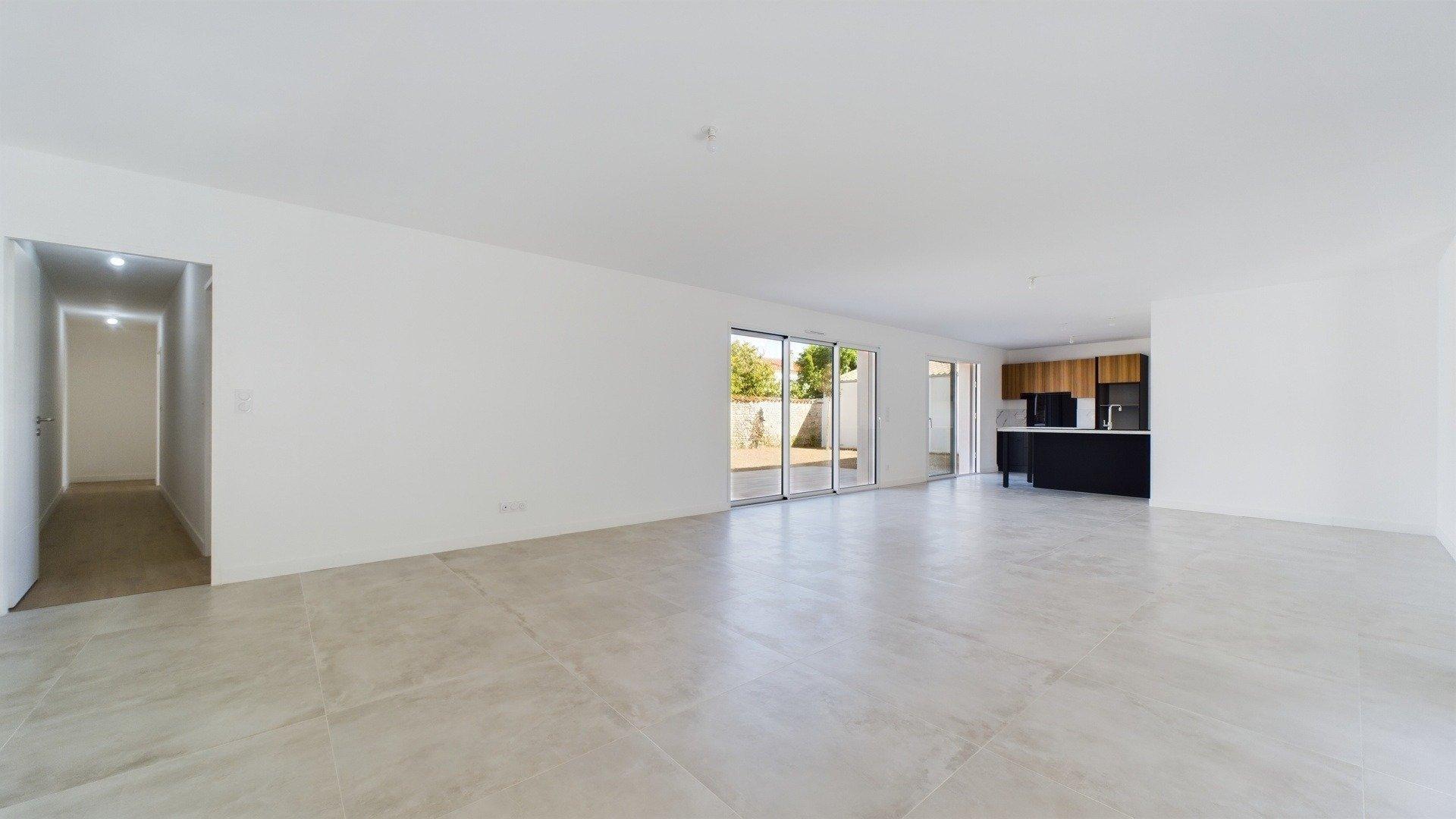 Photo 6 of the listing.