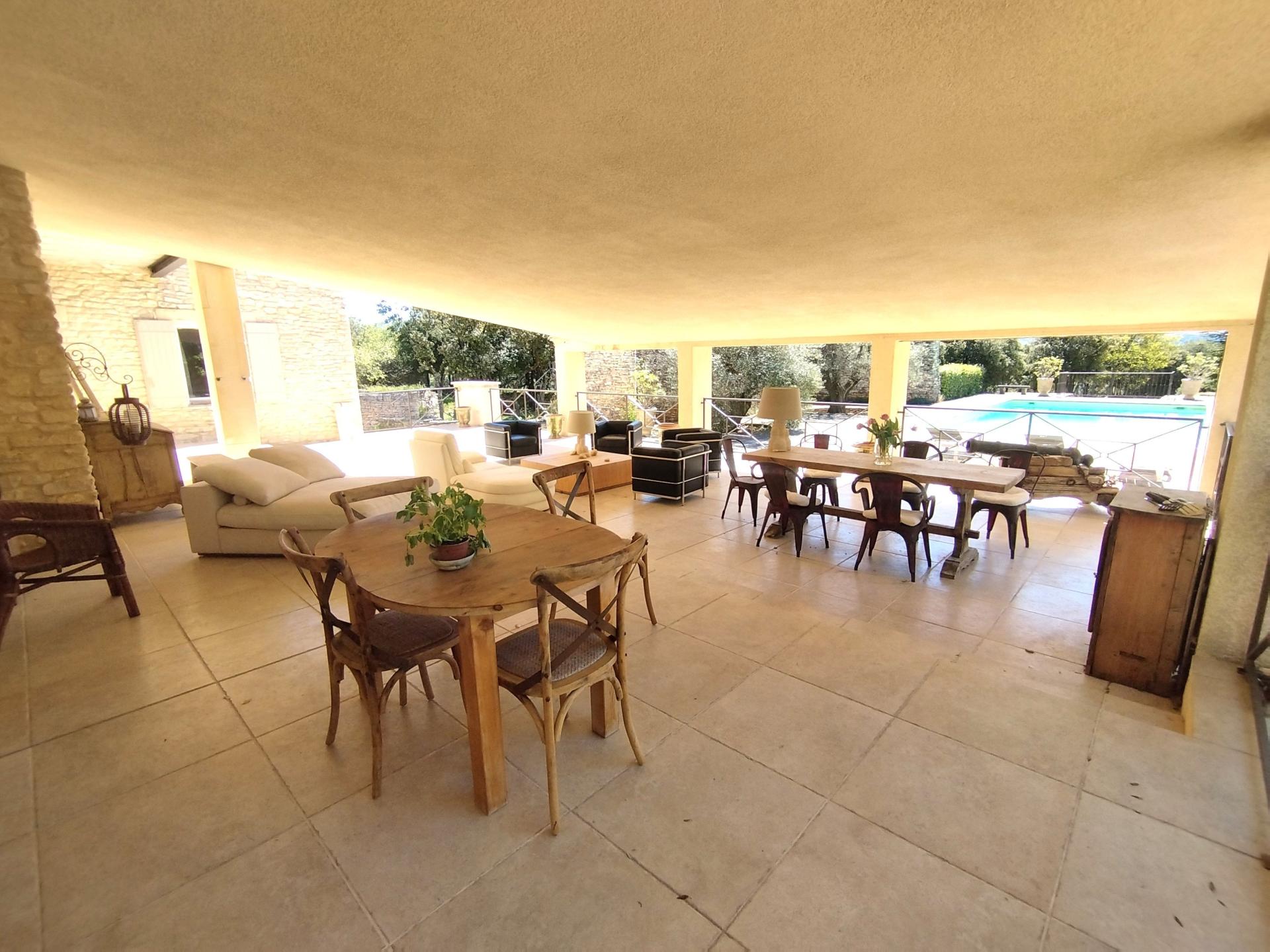 Photo 6 of the listing.