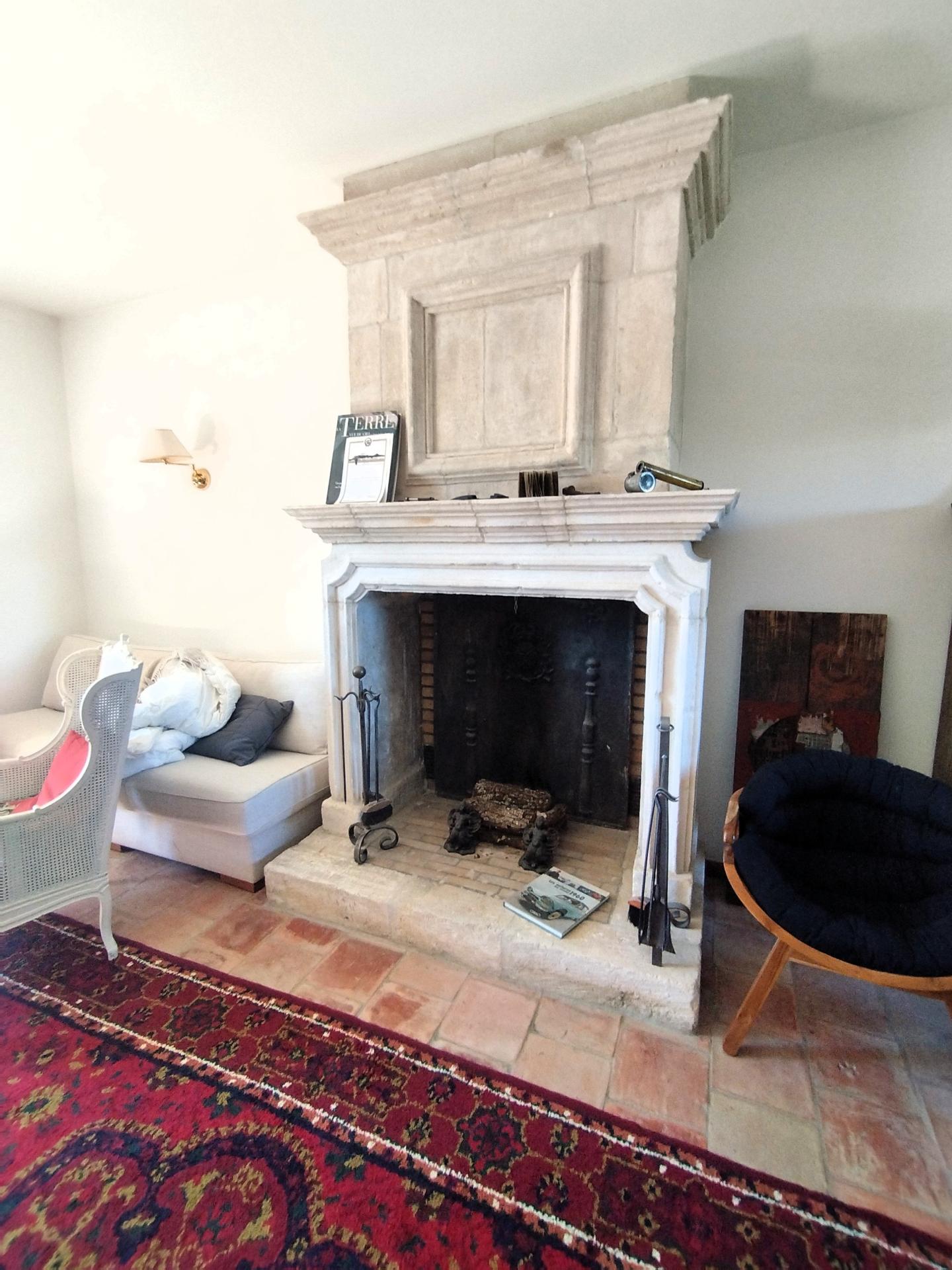 Photo 12 of the listing.