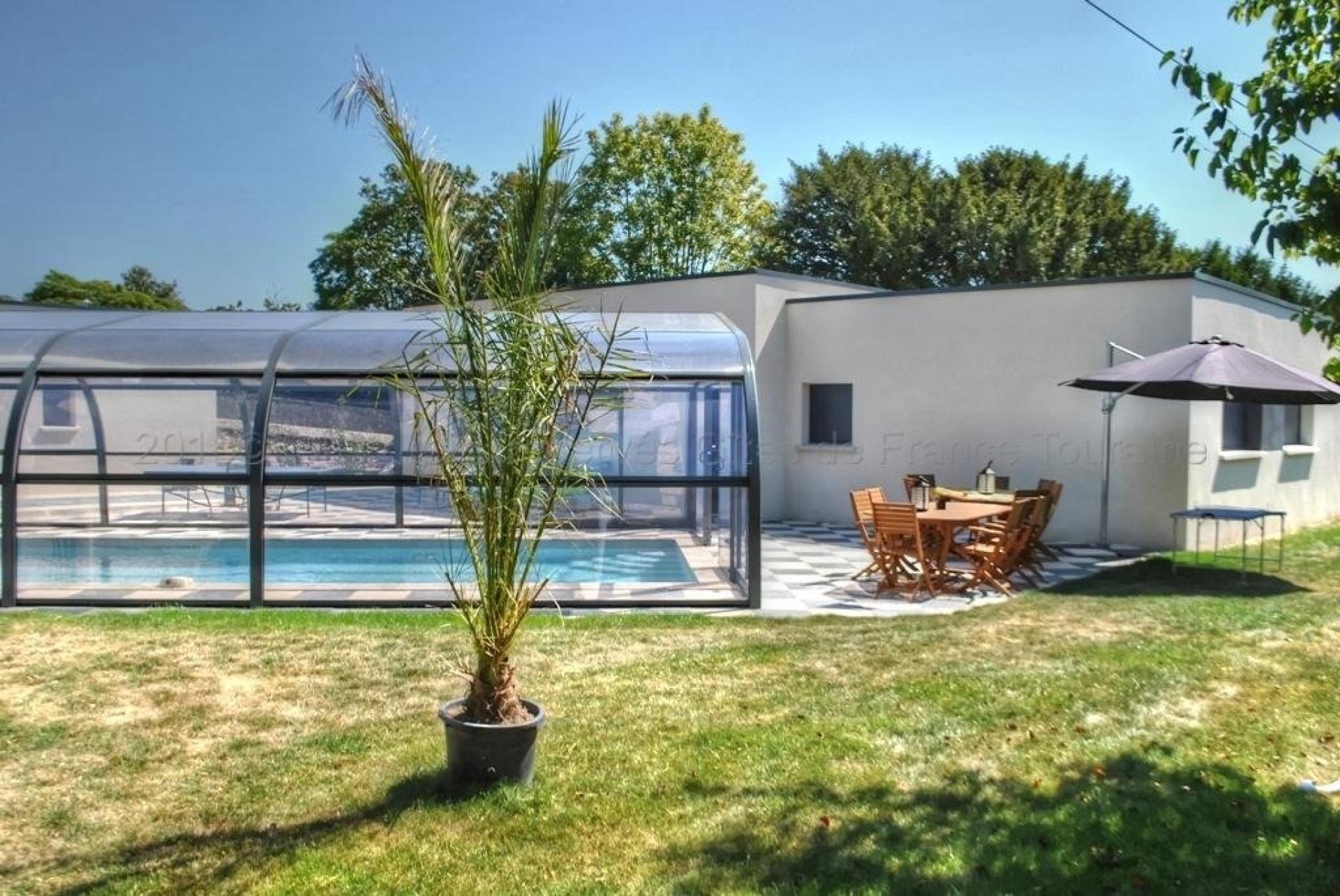 Photo 2 of the listing.