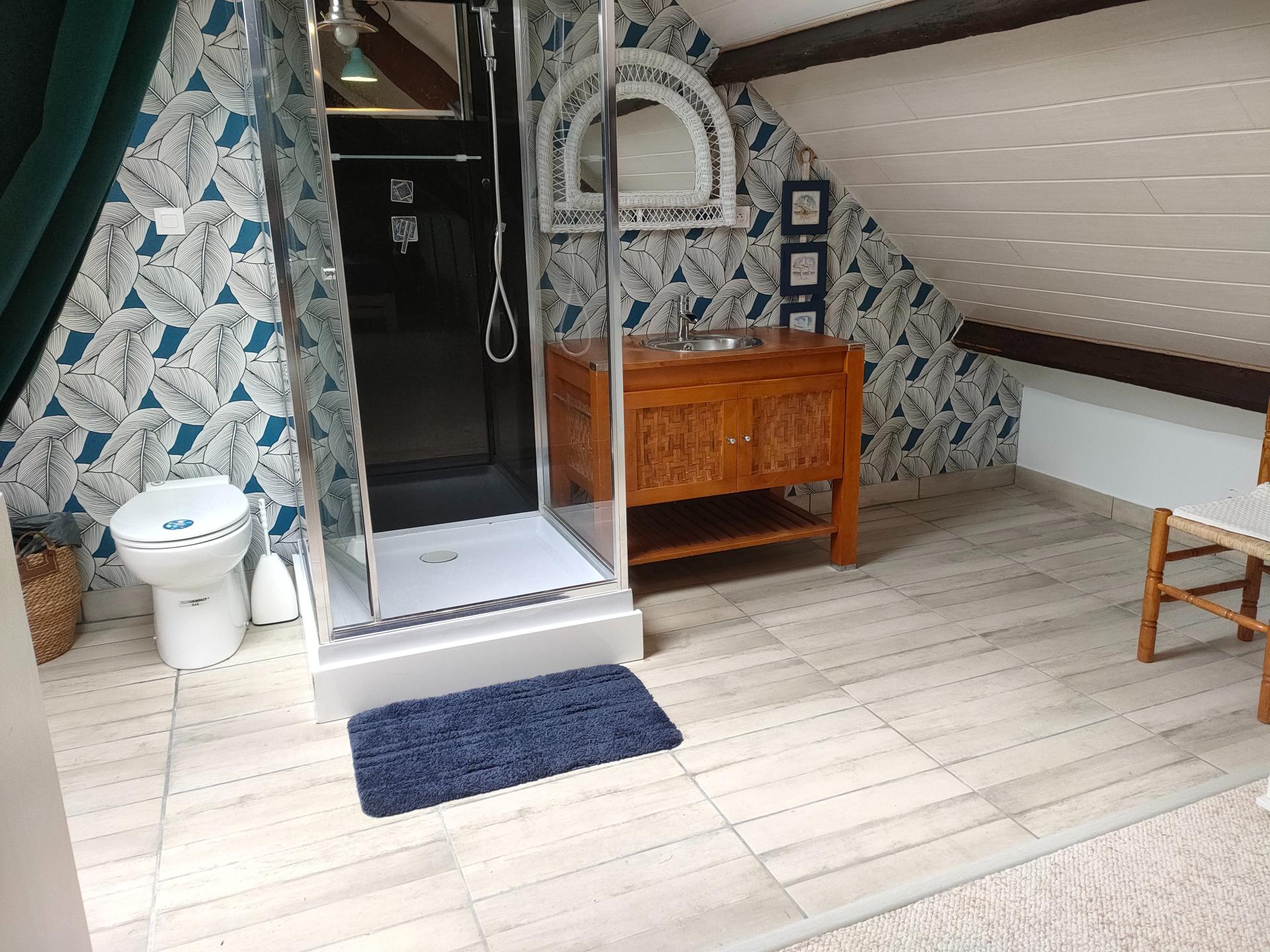 Photo 13 of the listing.