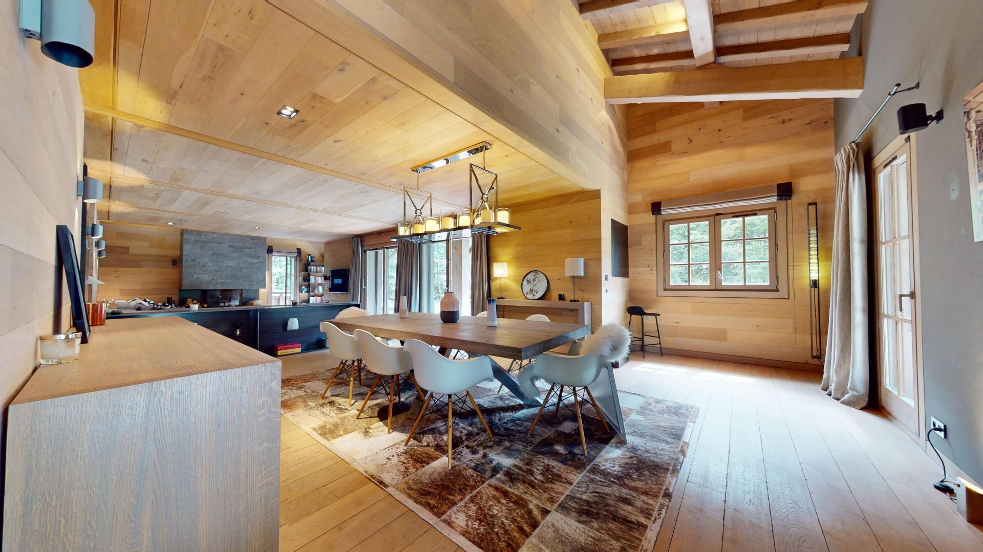 Photo 3 of the listing.