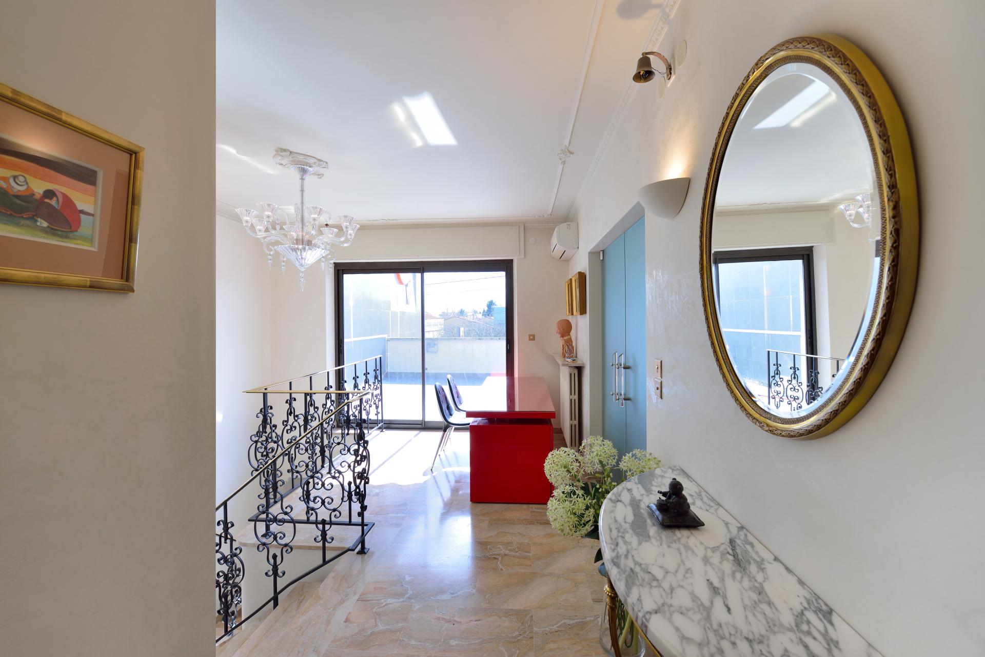 Photo 10 of the listing.