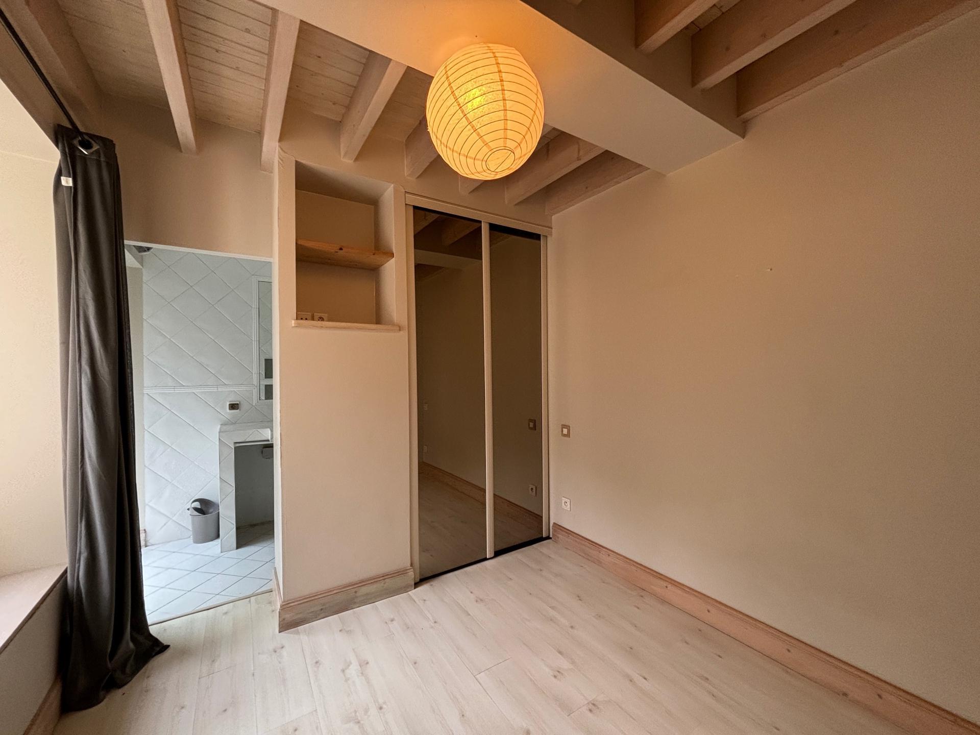 Photo 10 of the listing.