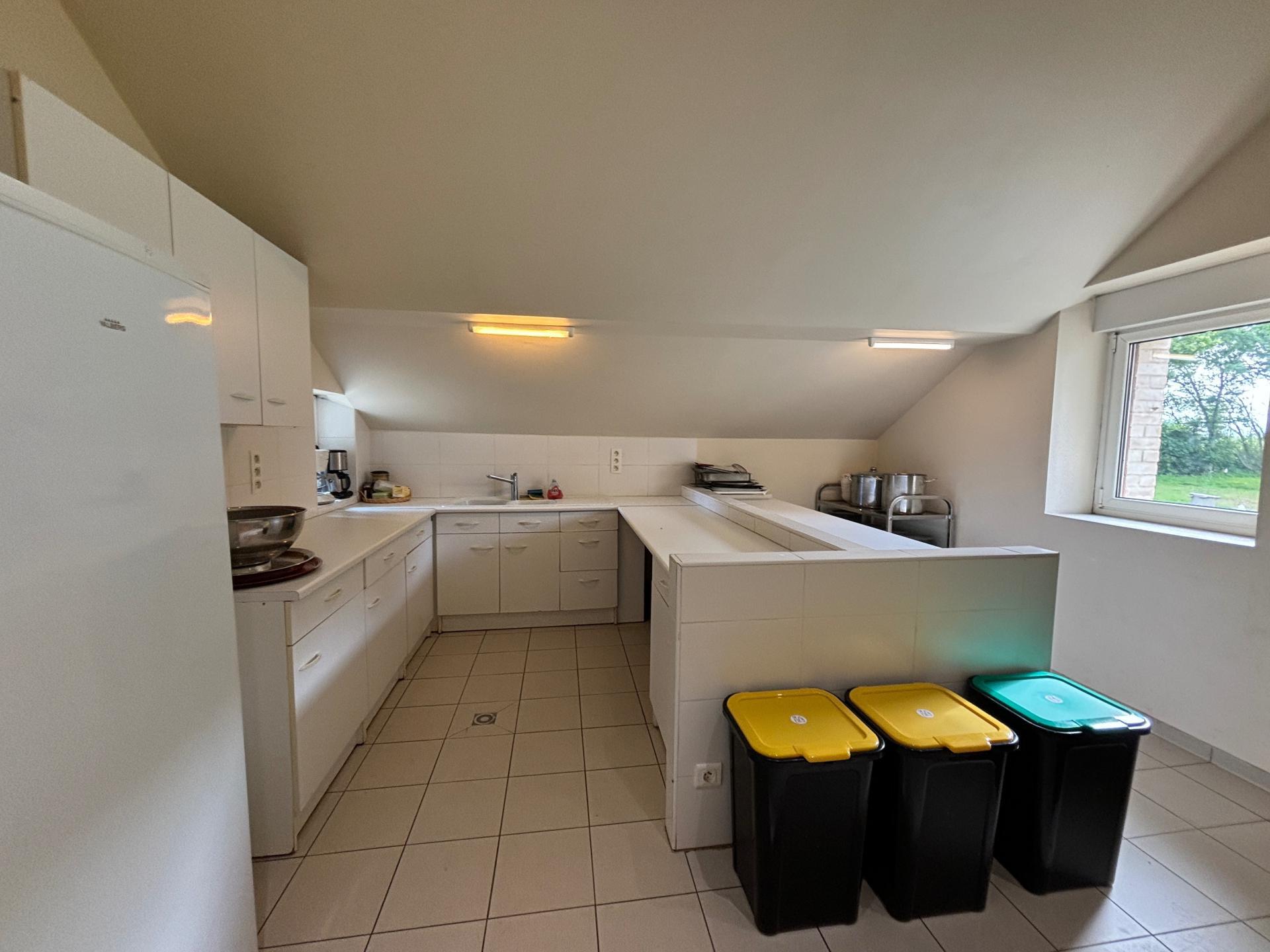 Photo 6 of the listing.