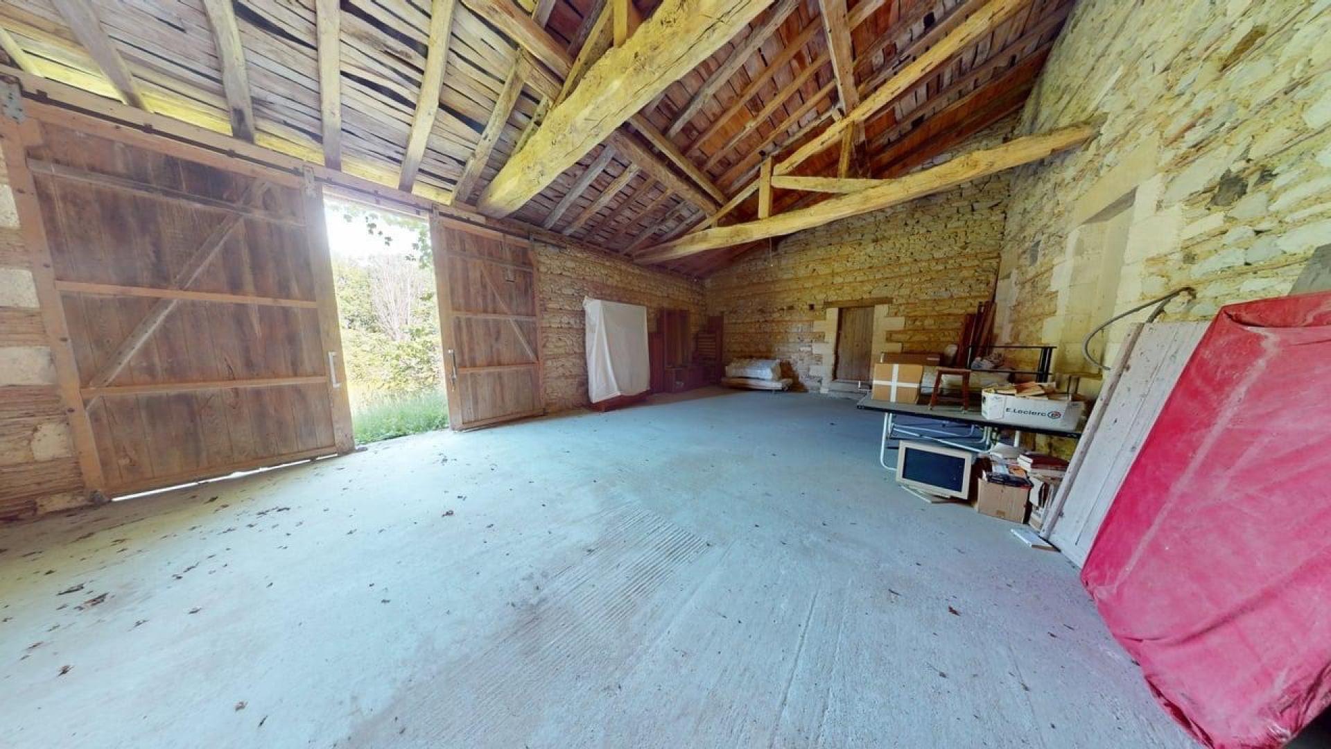 Photo 14 of the listing.