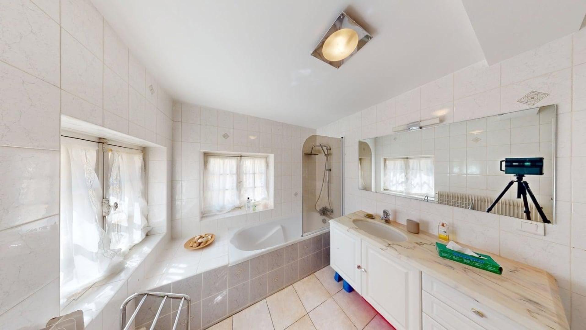 Photo 15 of the listing.