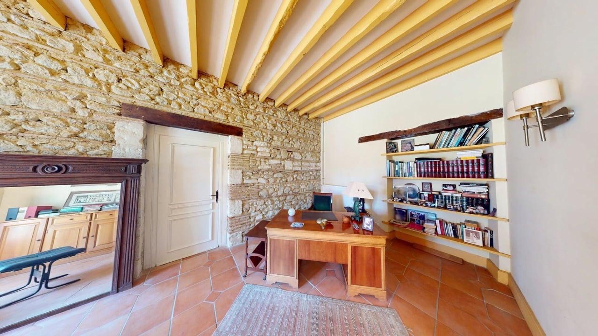 Photo 6 of the listing.