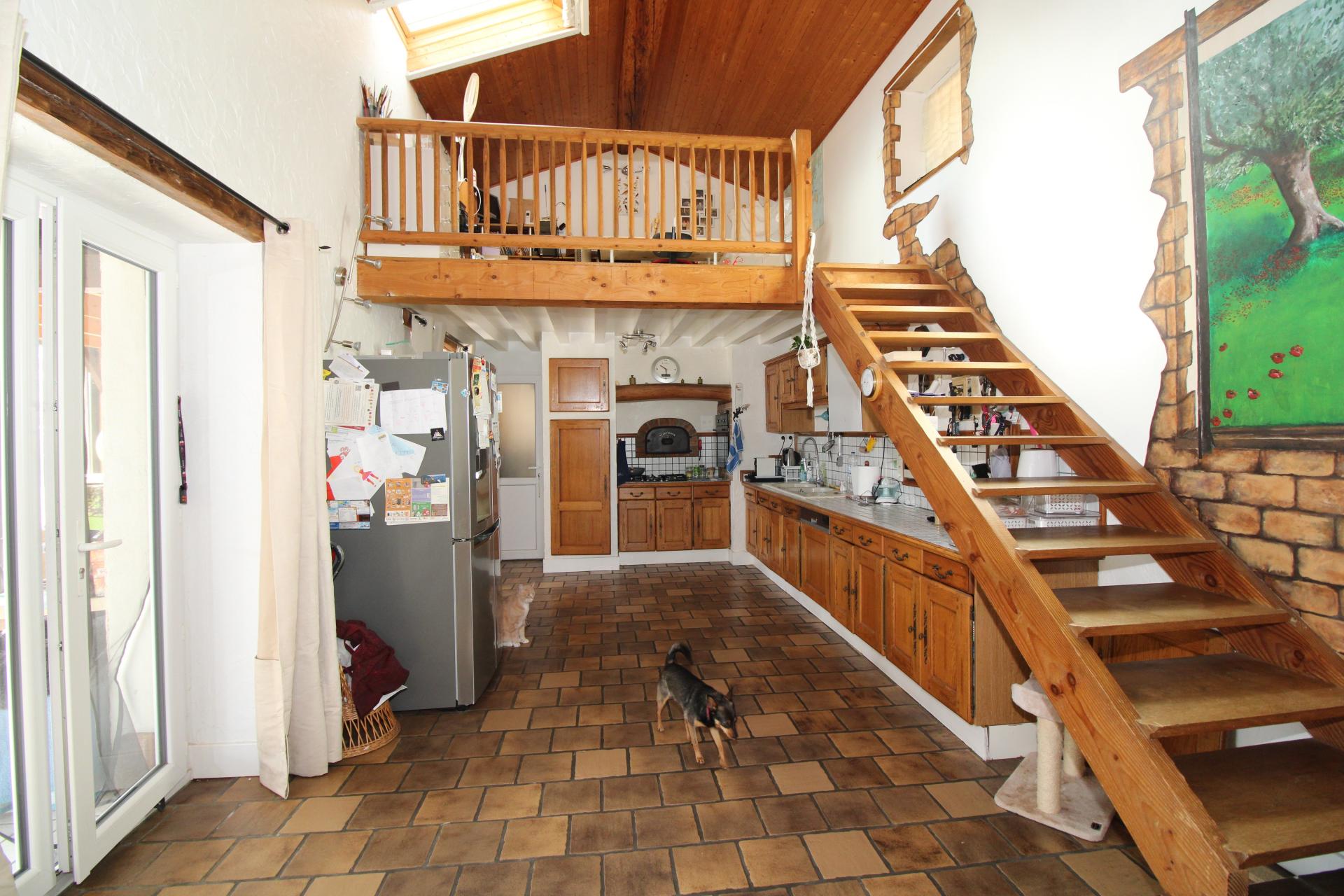 Photo 6 of the listing.