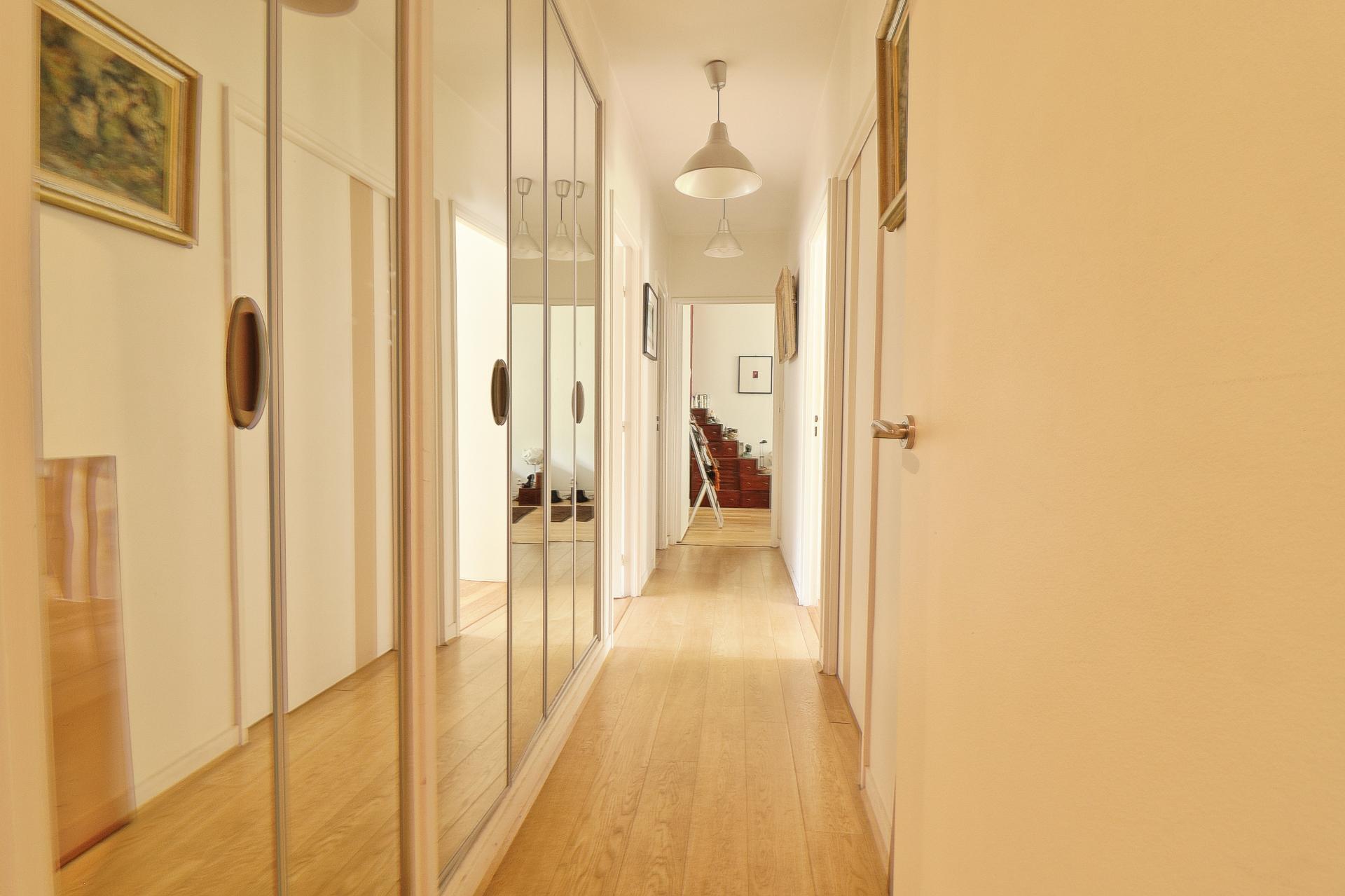 Photo 8 of the listing.