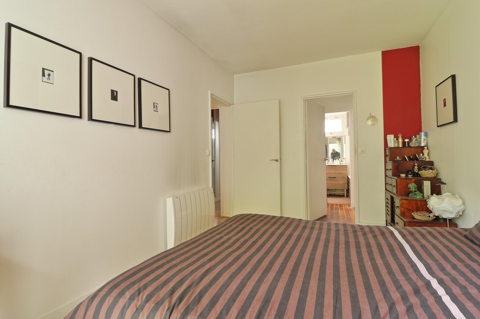 Photo 13 of the listing.