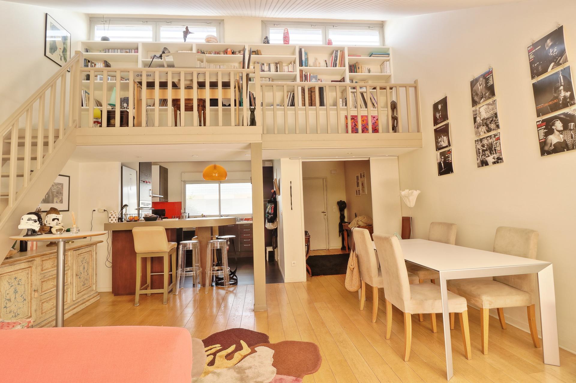 Photo 7 of the listing.