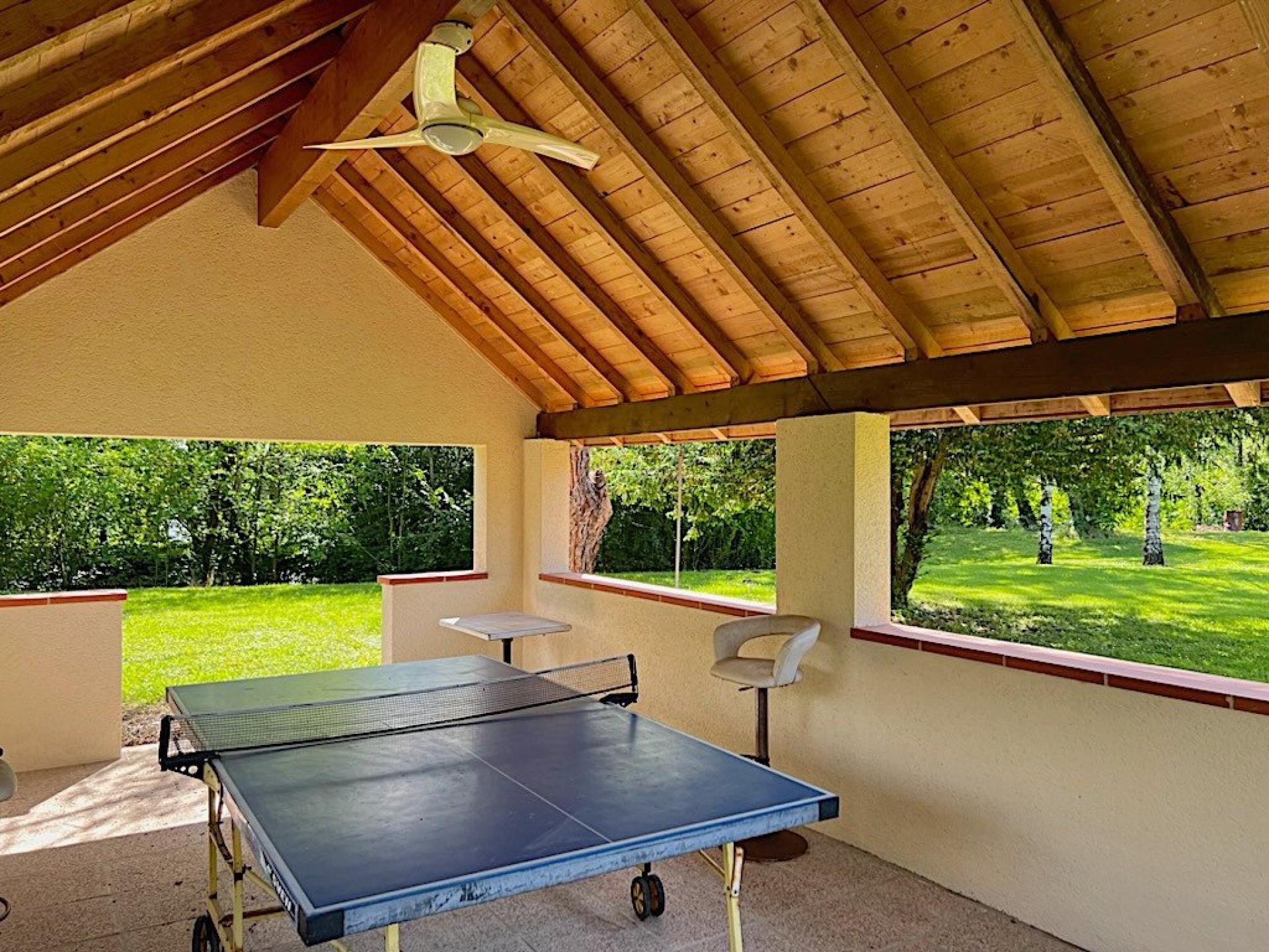 Photo 17 of the listing.