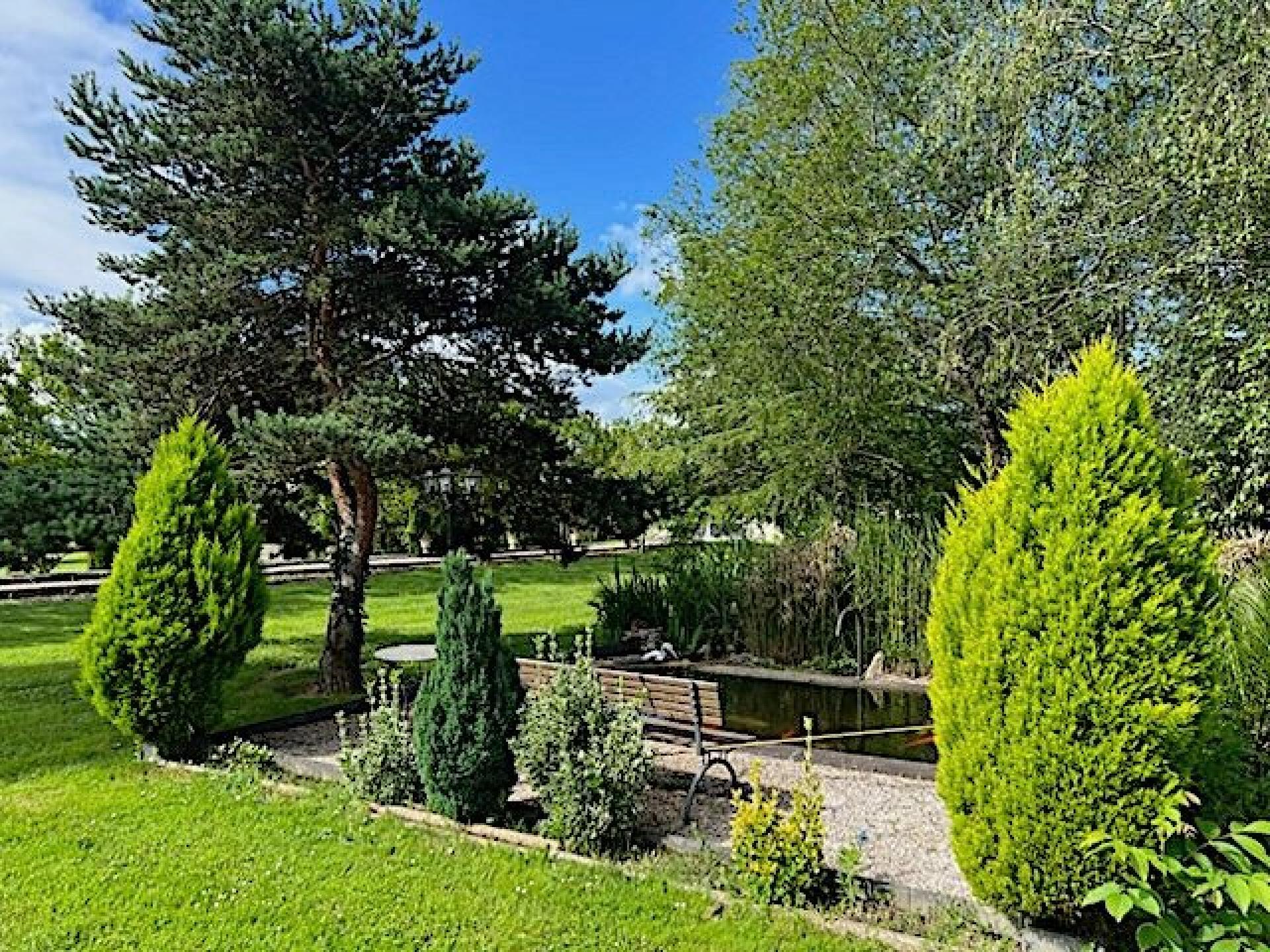 Photo 19 of the listing.