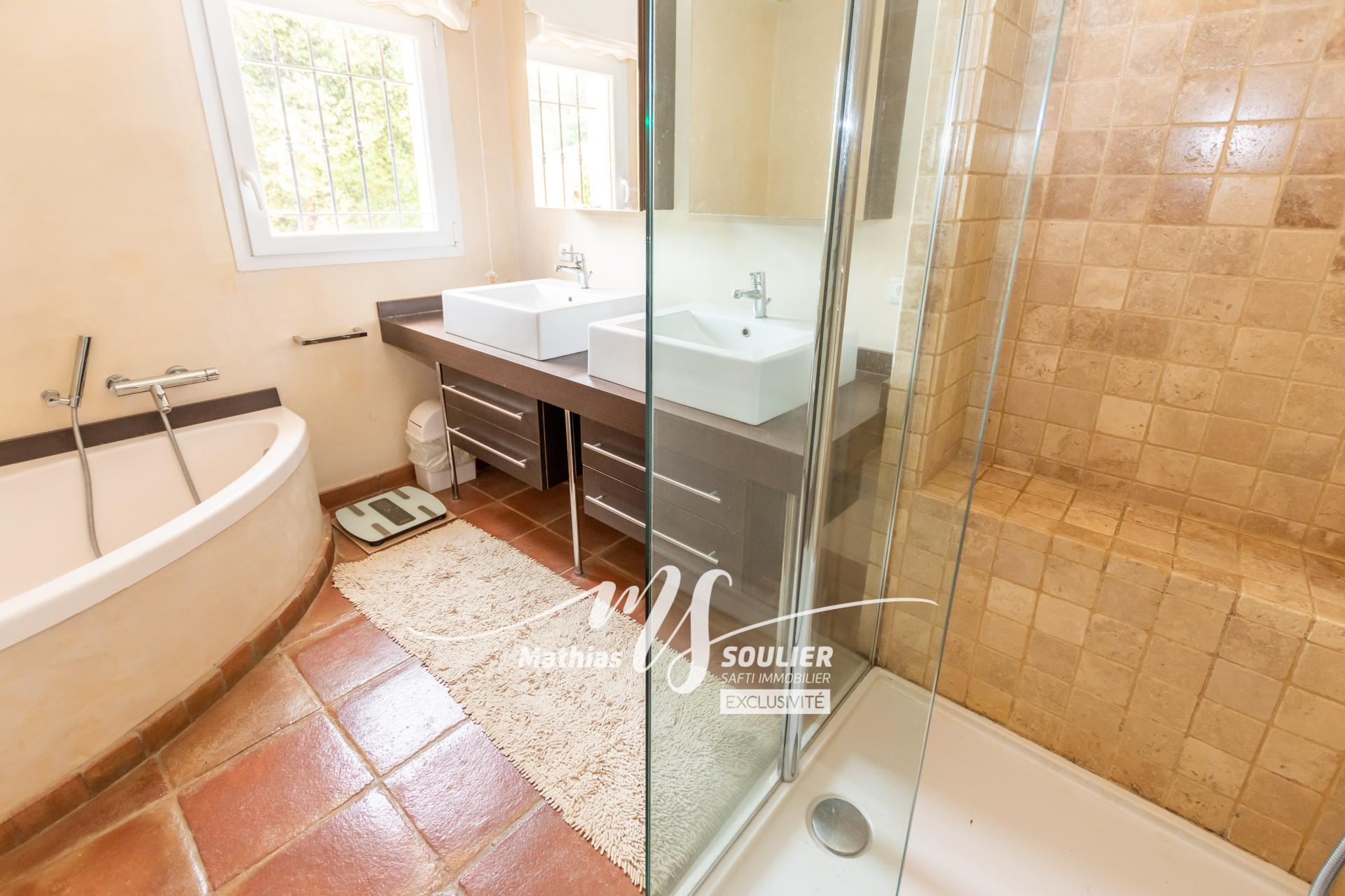 Photo 13 de l'annonce.