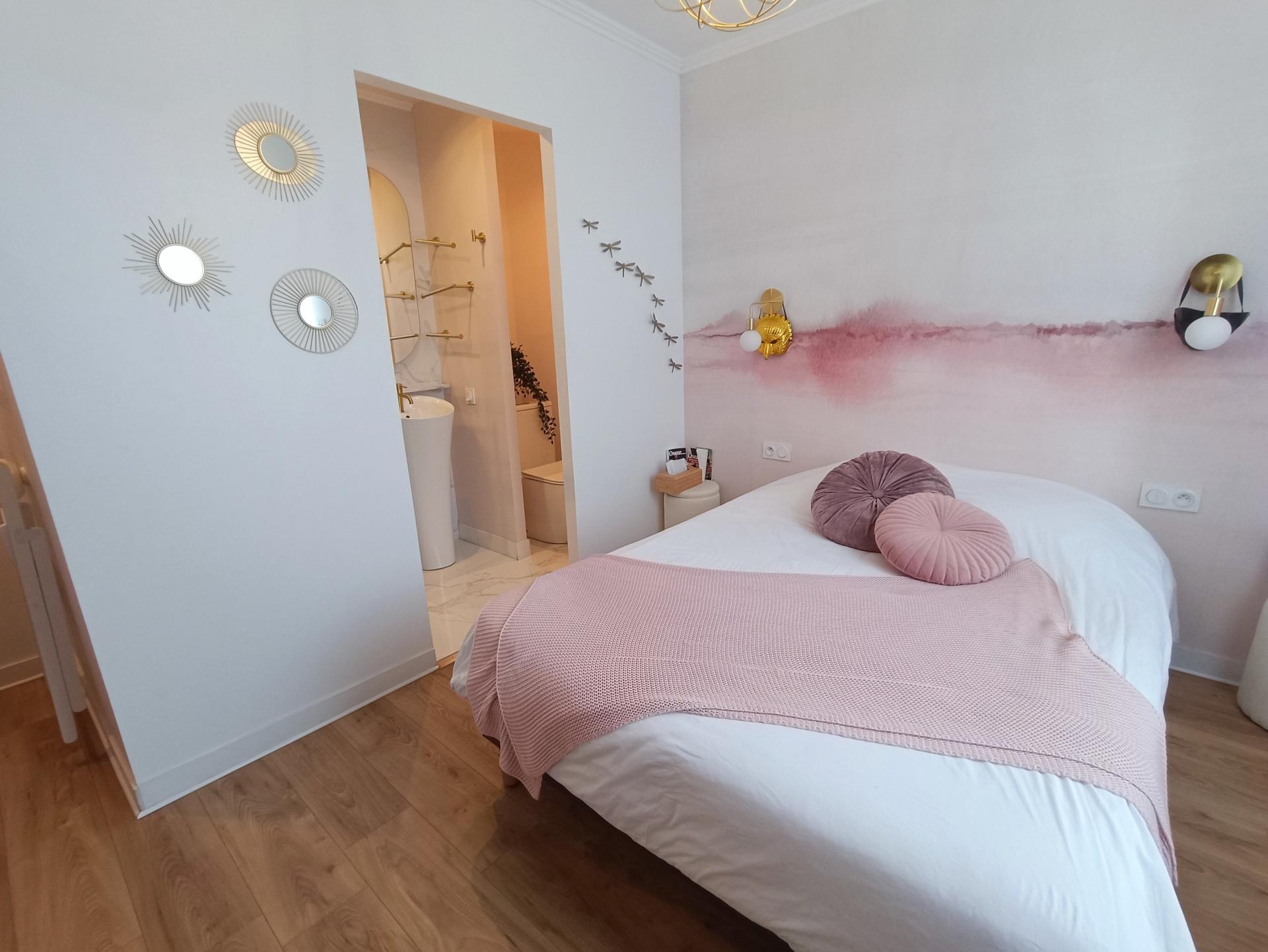 Photo 9 of the listing.