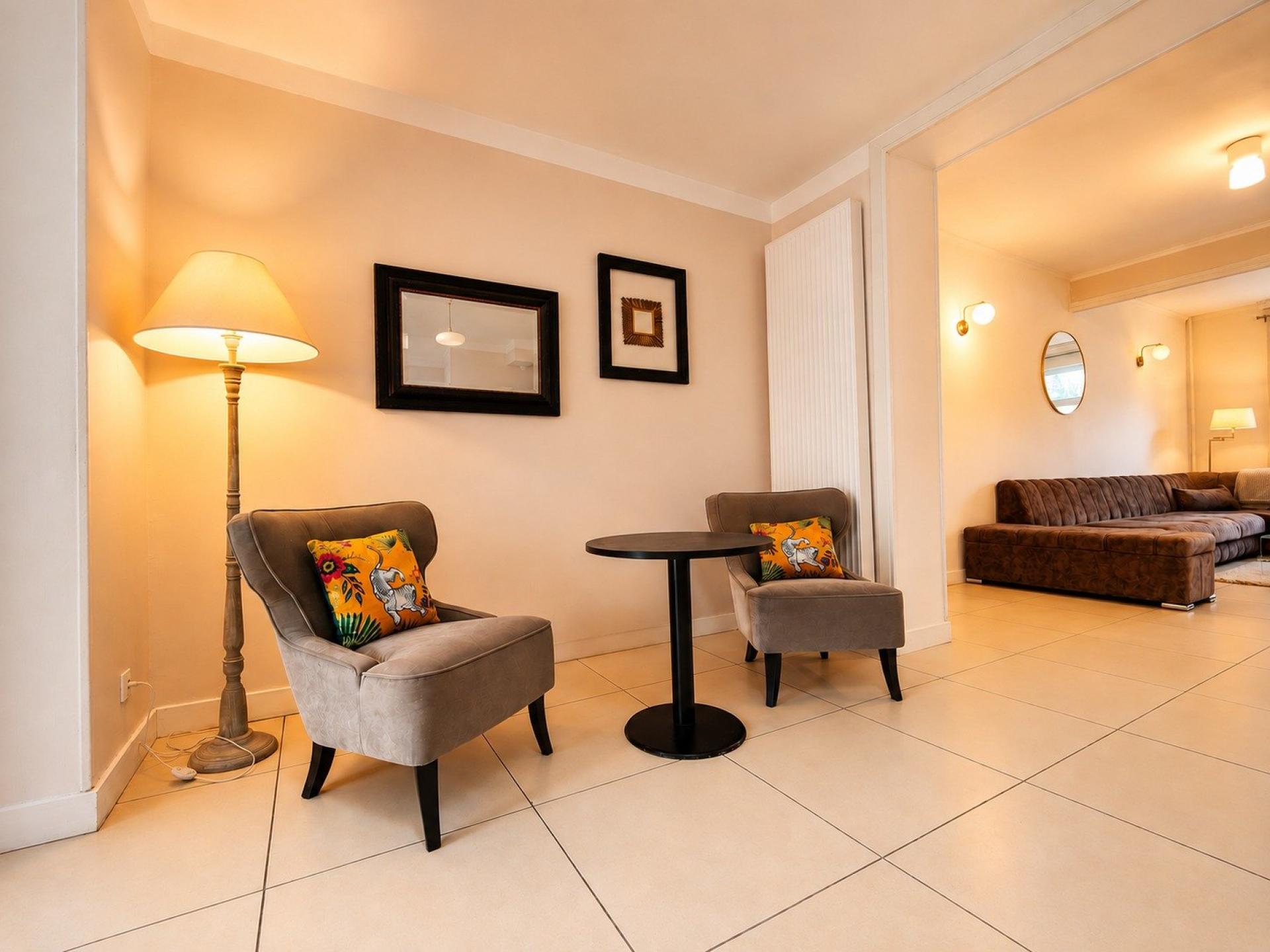 Photo 3 of the listing.