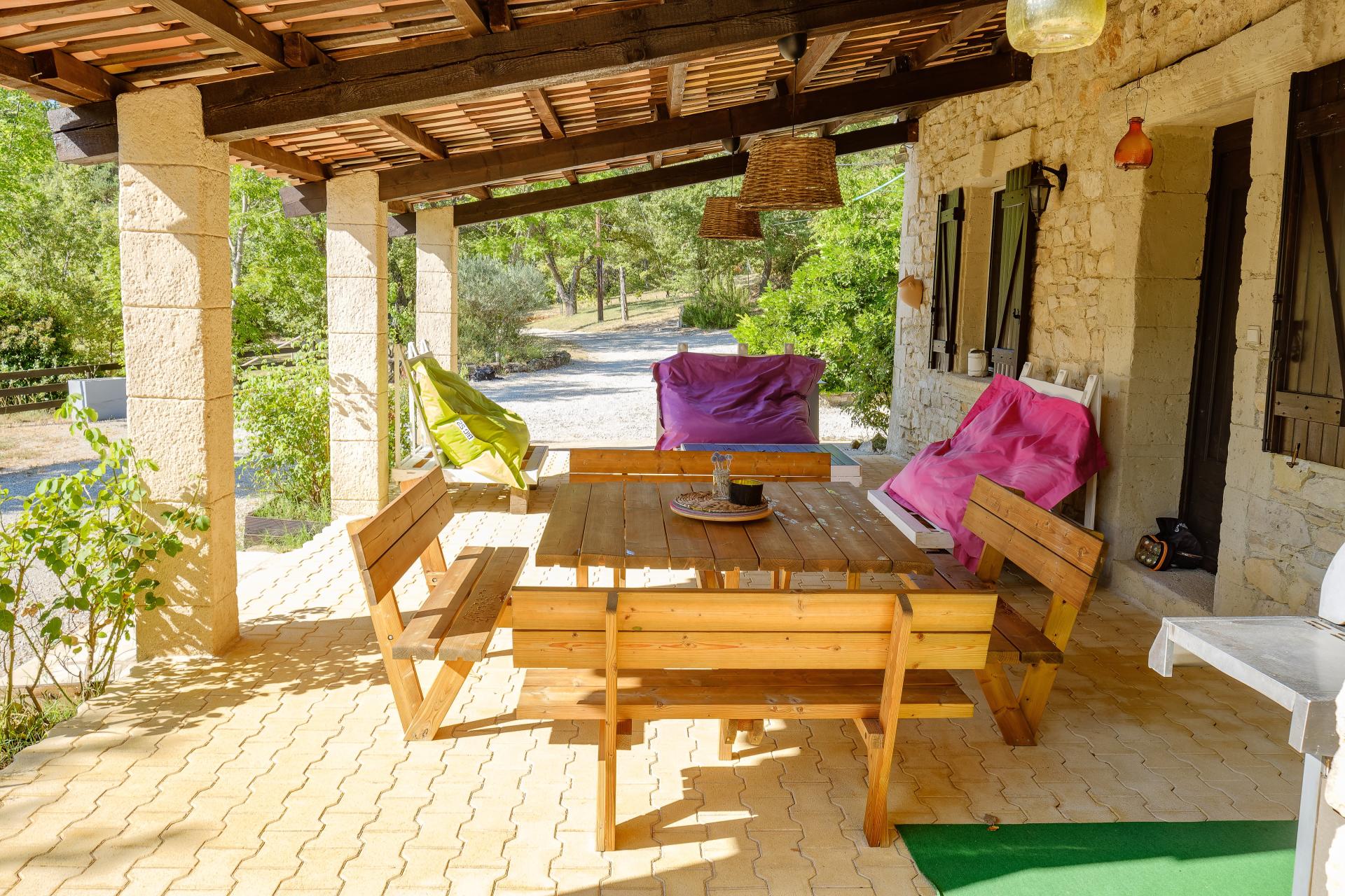 Photo 5 of the listing.